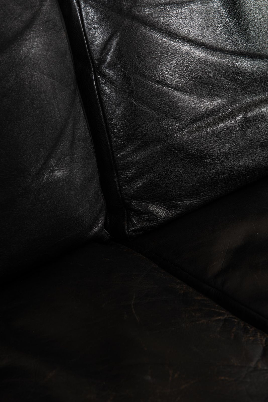 Illum Wikkelsø Sofa Produced By Michael Laursen In Denmark photo furniture