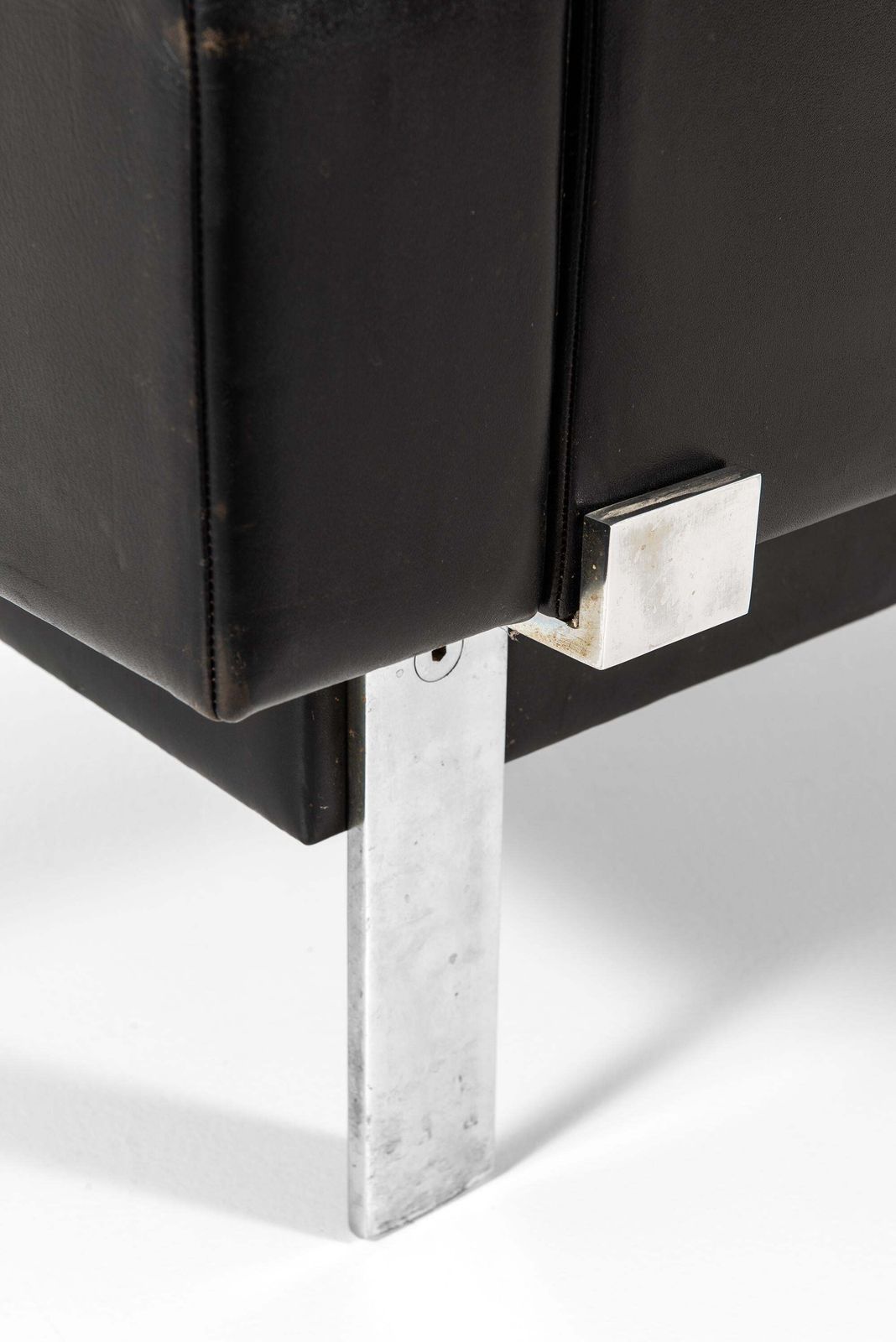 Illum Wikkelsø Sofa Produced By Michael Laursen In Denmark photo buy