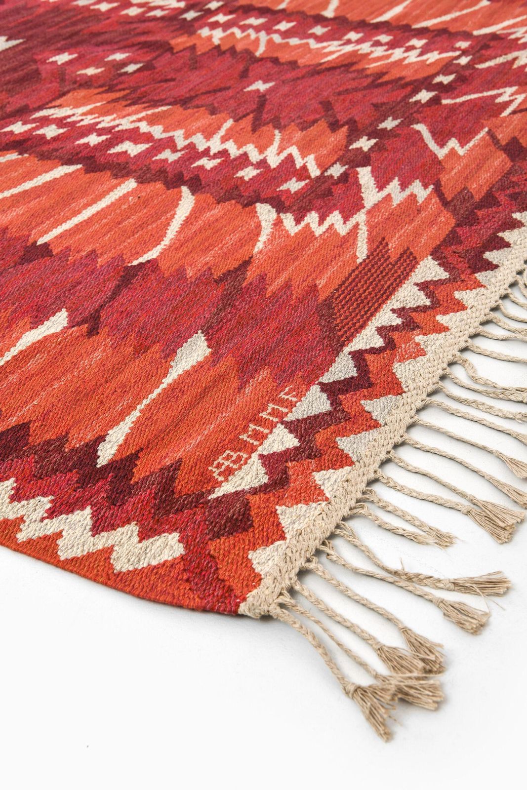Barbro Nilsson Carpet ‘Strålblomman Röd’ Produced By Märta Måås Fjetterström Ab photo vinterior