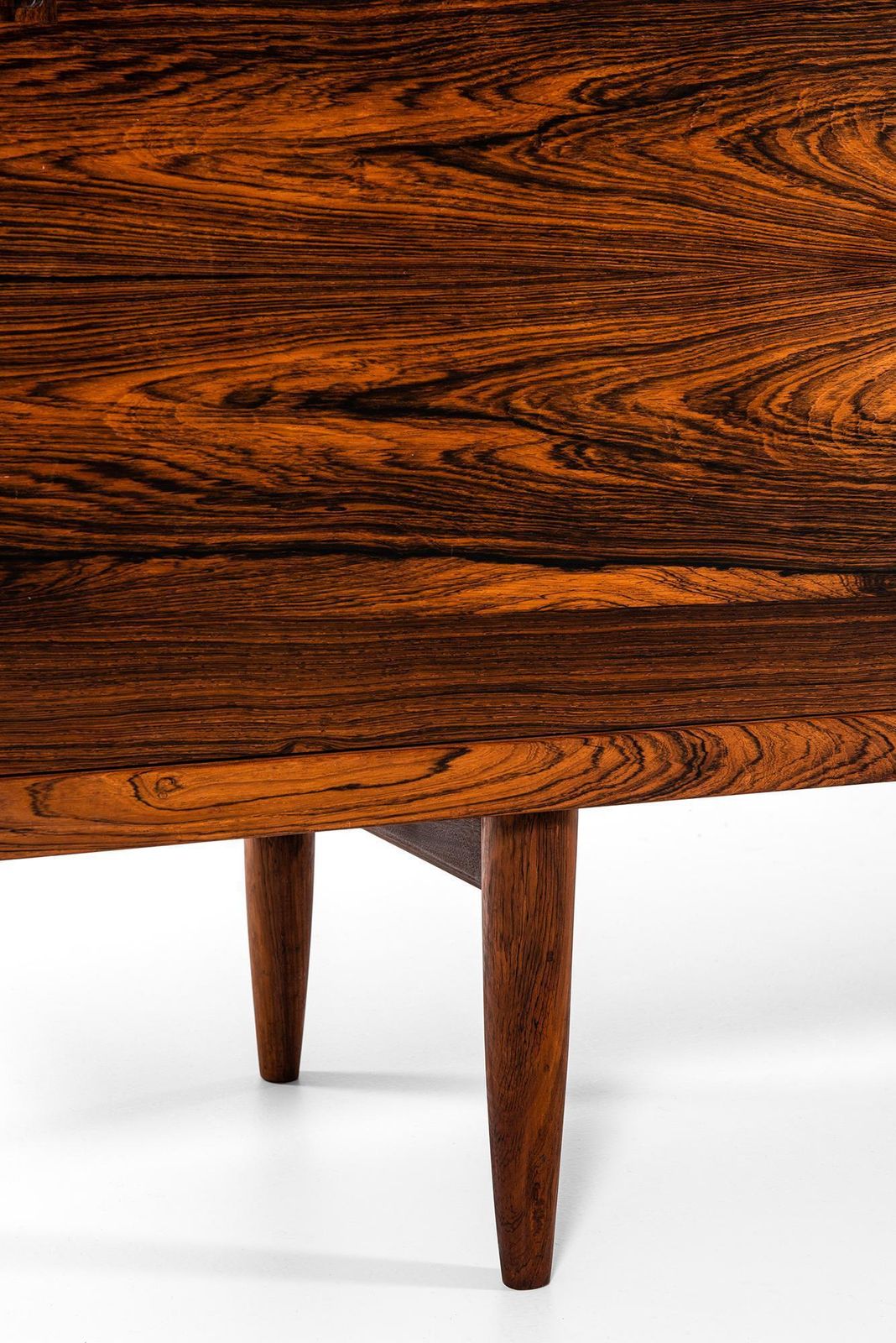 Niels O. Møller Sideboard Model No 20 In Rosewood Produced In Denmark photo vinterior