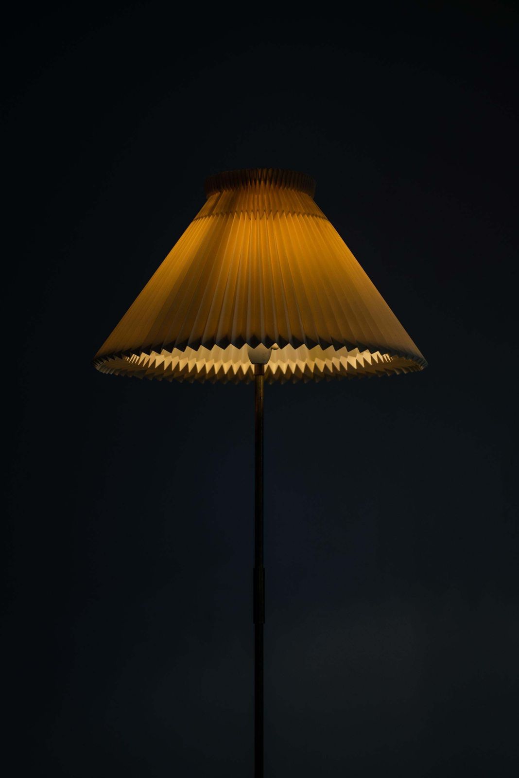 Svend Aage Holm Sørensen Floor Lamp In Brass By Holm Sørensen & Co. In Denmark photo buy