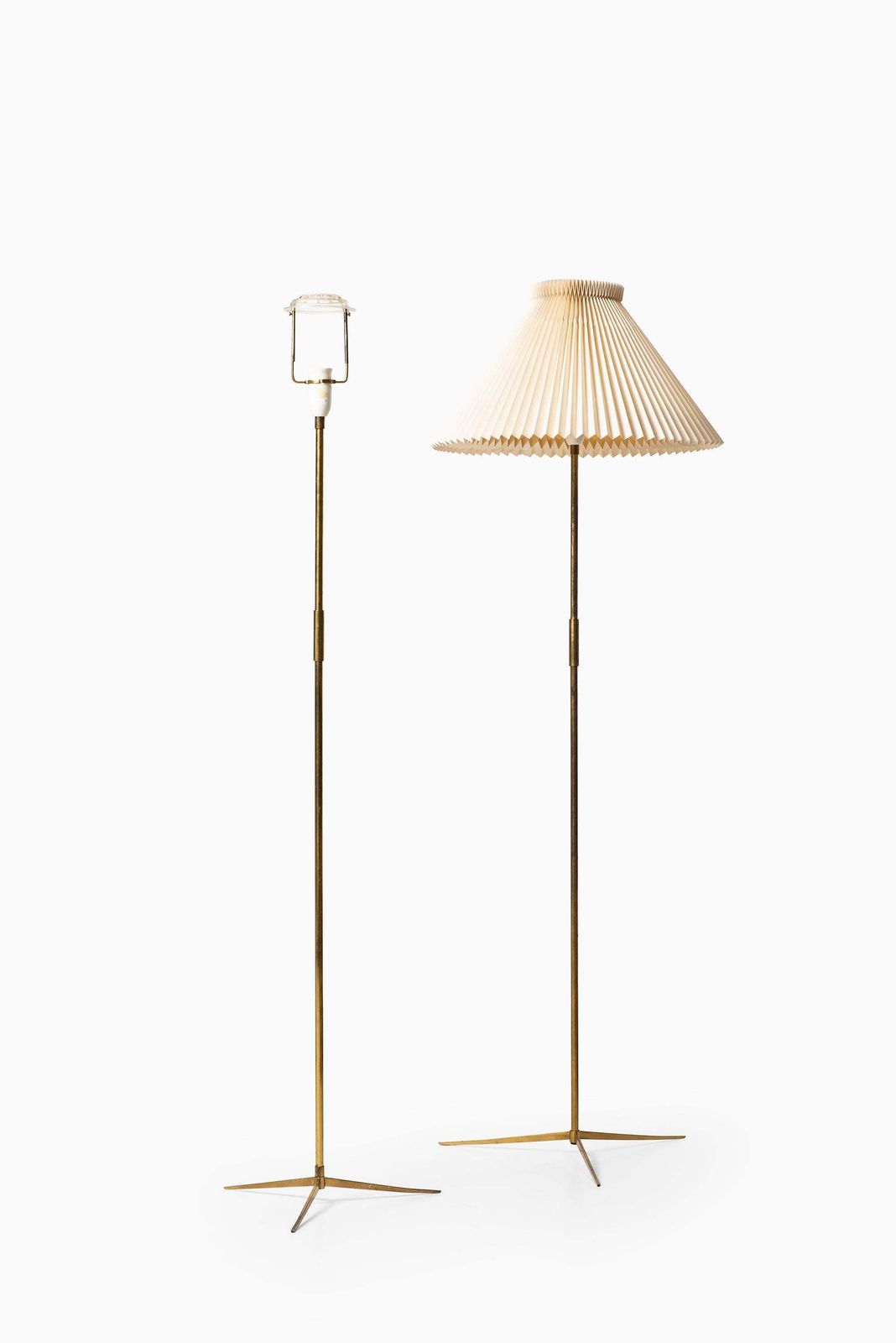 photo for sale Svend Aage Holm Sørensen Floor Lamp In Brass By Holm Sørensen & Co. In Denmark