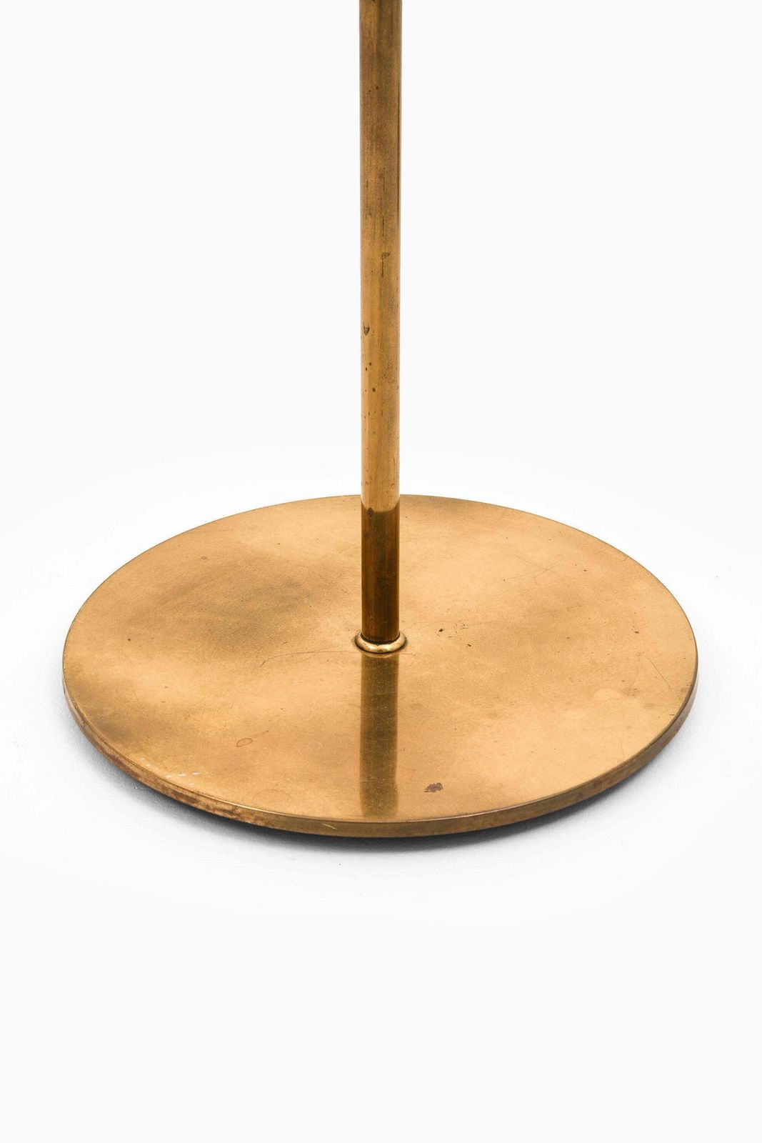 Pair Of Floor Lamps In Brass And Original Shades By T.H. Valentiner, 1960's photo vinterior
