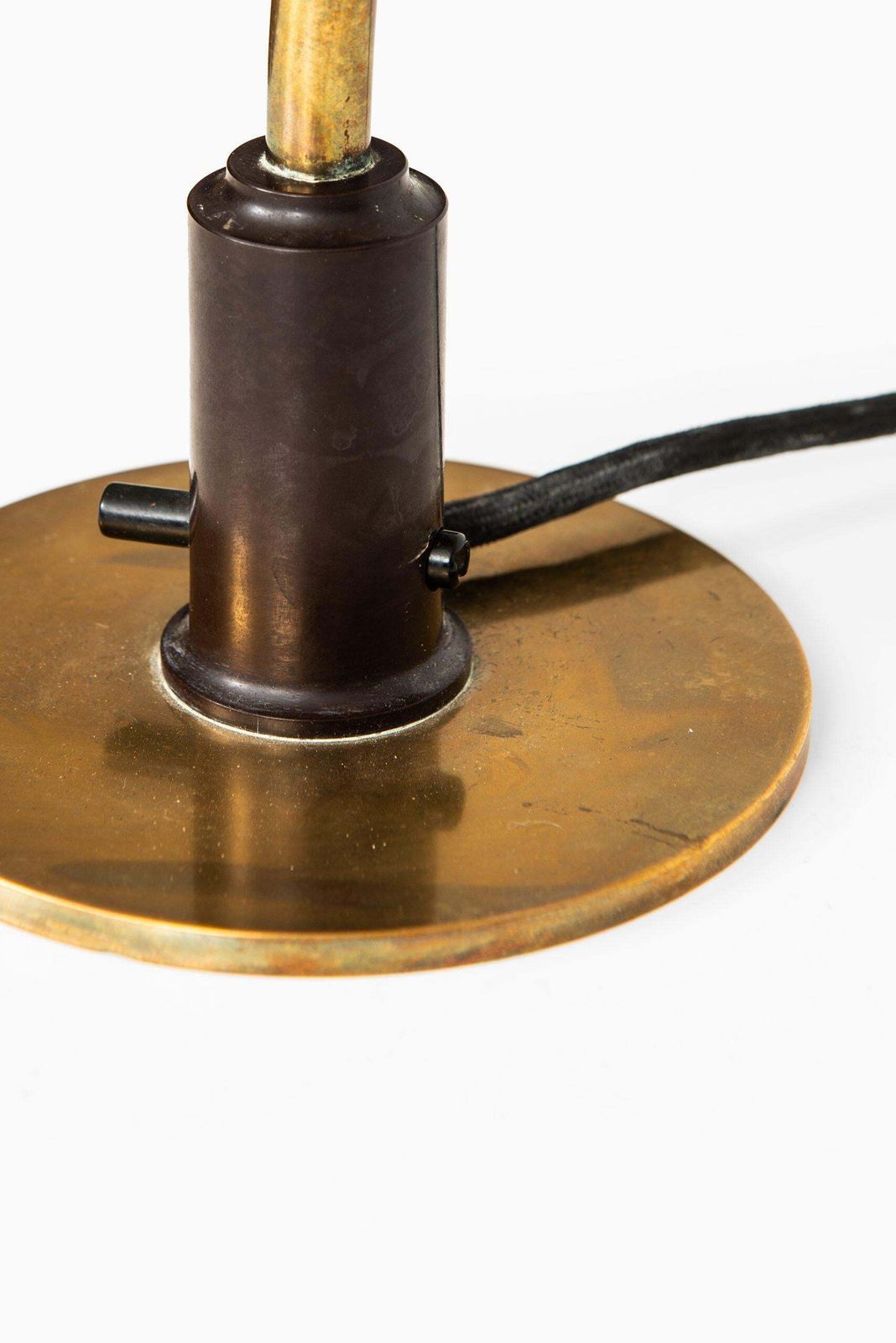Poul Henningsen Table Lamp Model Ph 2/2 Produced By Louis Poulsen In Denmark photo for sale