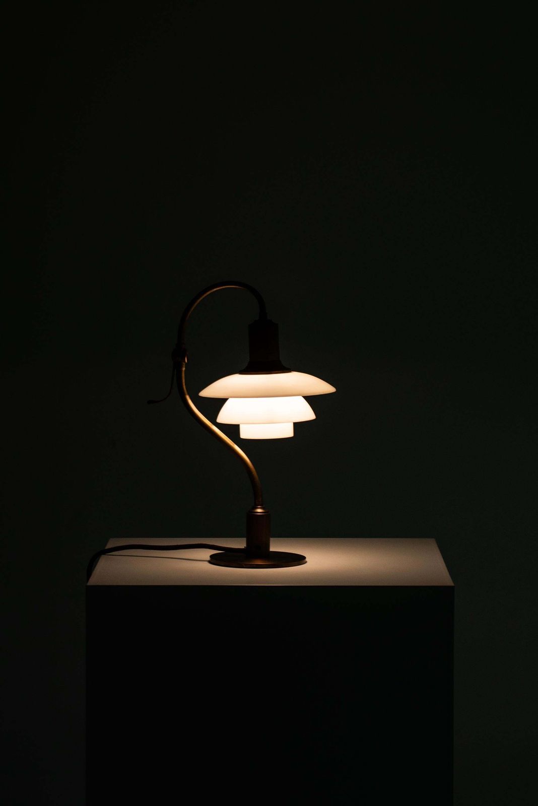 Poul Henningsen Table Lamp Model Ph 2/2 'The Questions Mark' By Louis Poulsen photo vinterior