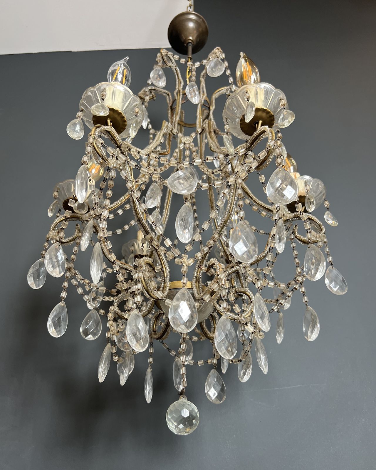 photo vintage Italian Pearl And Crystal Chandelier