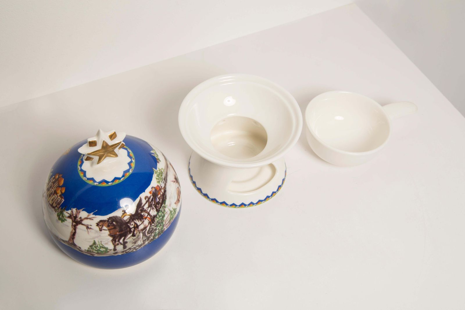 Villeroy & Boch Santa's Apple Baker Porcelain Winter Horses Apple Toaster photo vinterior