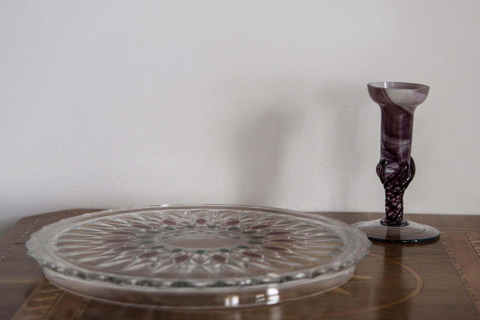Mid Century Vintage Glazen Vaas / Kandelaar In Paars, Europa, Jaren 1970 photo Woonaccessoires