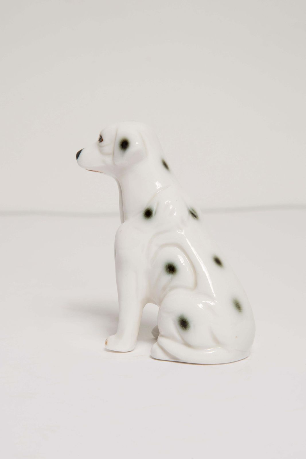 Miniatuur sculptuur van een witte Dalmatische hond, keramiek, Italië, jaren 1960 photo 102.0