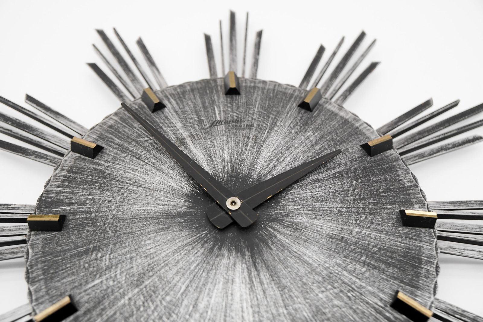 Mid Century Modern Iron And Brass Sunburst Wall Clock By Atlanta Electric photo 639.0