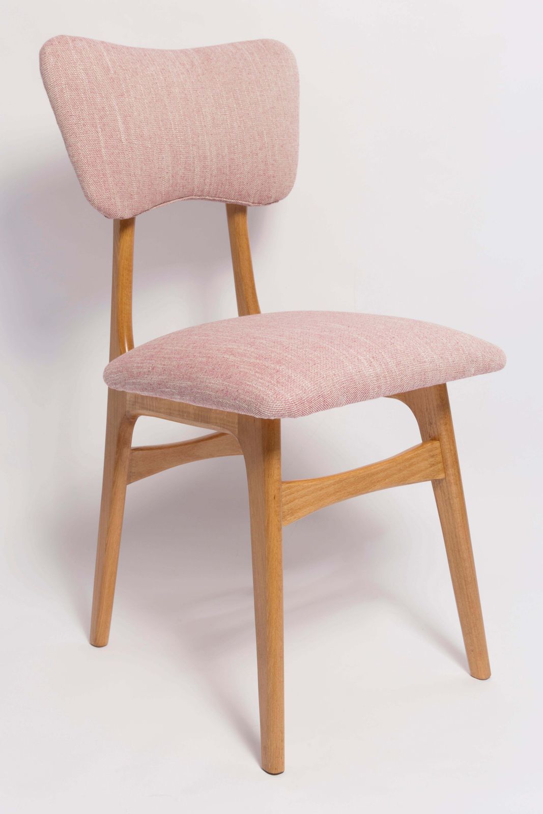 Mid Century Vlindermodel Eetkamerstoel, Roze Linnen, Licht Hout, Europa, Jaren 1960 photo furniture