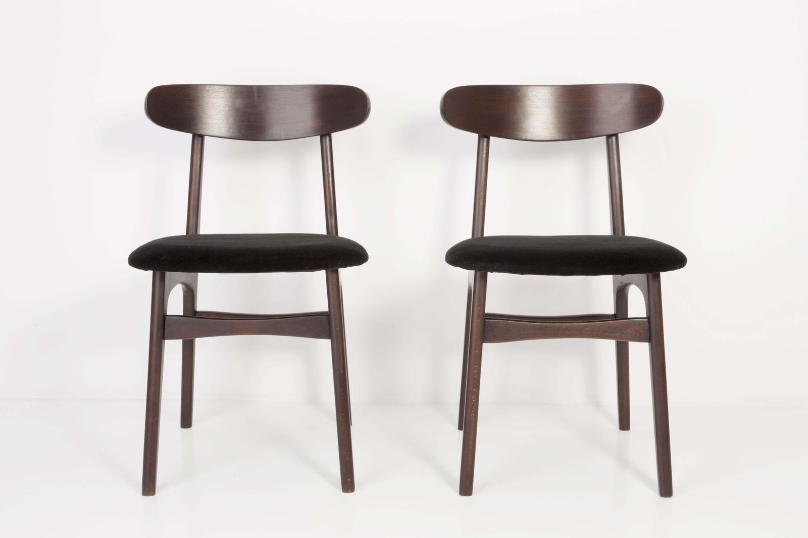 Mid Century Black Velvet Chair, Rajmund Halas, Poland, 1960s photo vintage