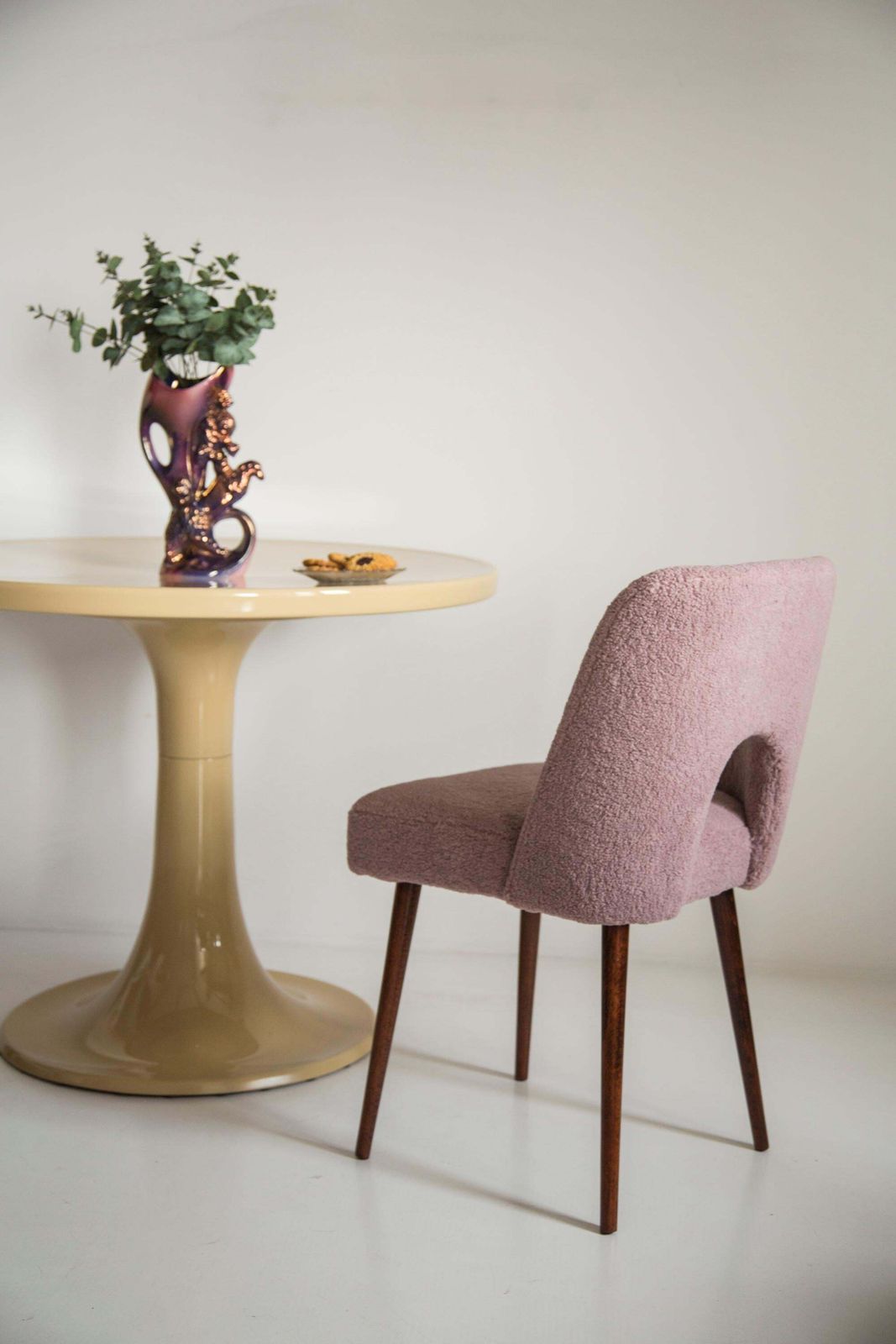 Midcentury Pink Bouclé 'Shell' Chair, Europe, 1960s photo for sale