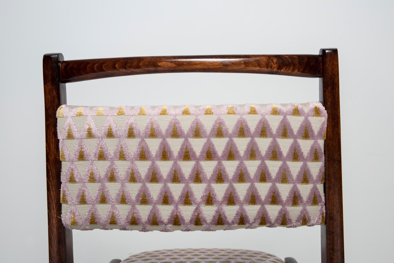 Mid Century Light Purple Amuleto Velvet Jar Chair, Poland, 1960s photo vinterior