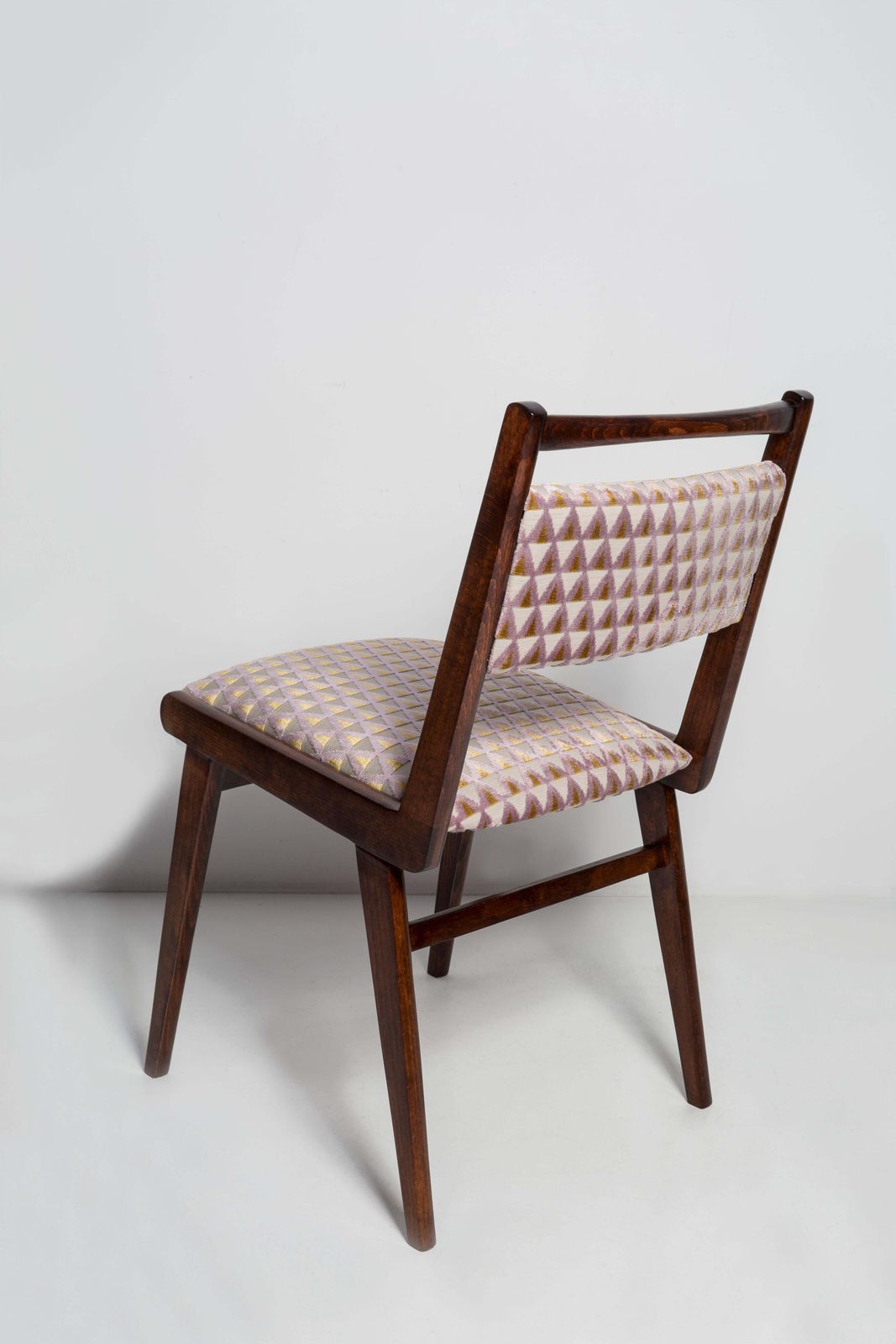 Mid Century Lichtpaarse Amuleto Fluwelen Jarfauteuil, Polen, Jaren 1960 photo vintage