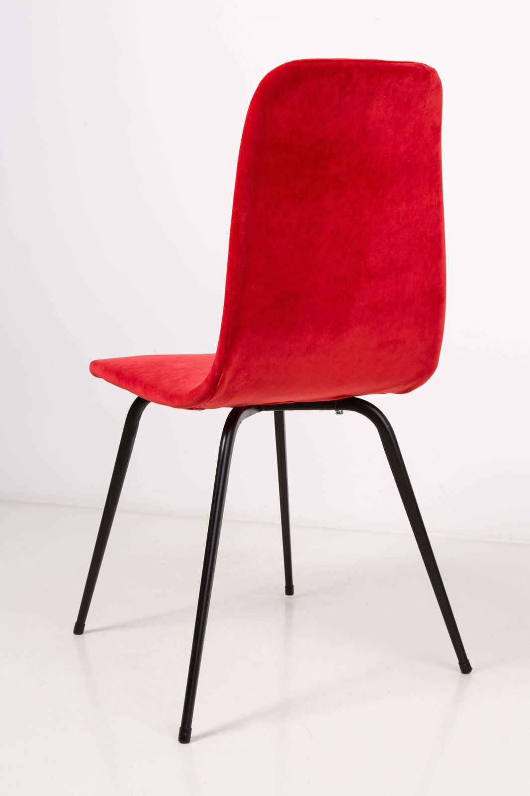 Set Van Twee Mid Century Rode Velours Stoelen, Fameg, Type A 6150, Europa, Jaren 1960. photo Meubels