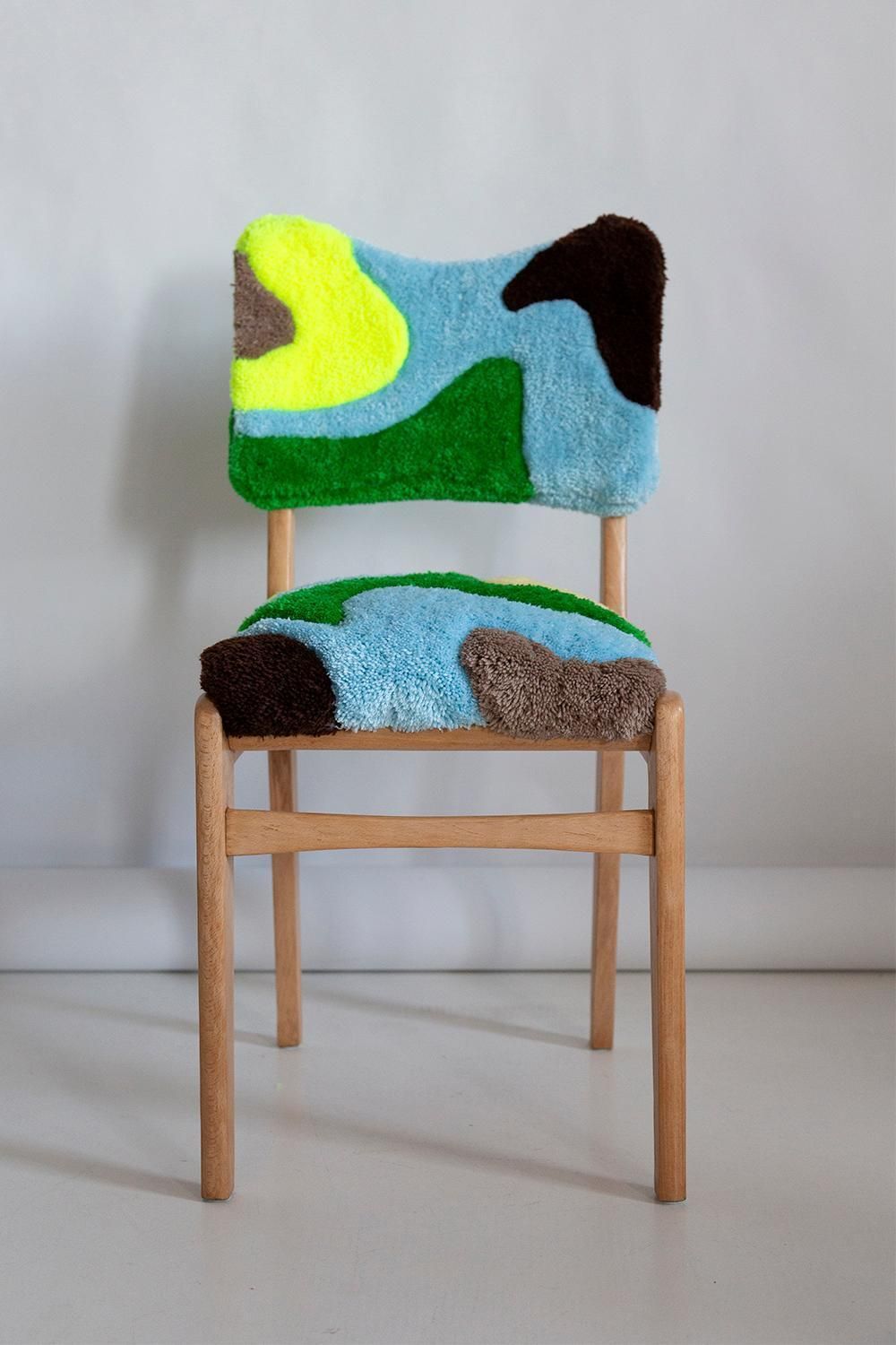 photo buy Mid Century Handgetufte Fauteuil, Licht Hout, Rajmund Halas, Polen, Jaren 1960