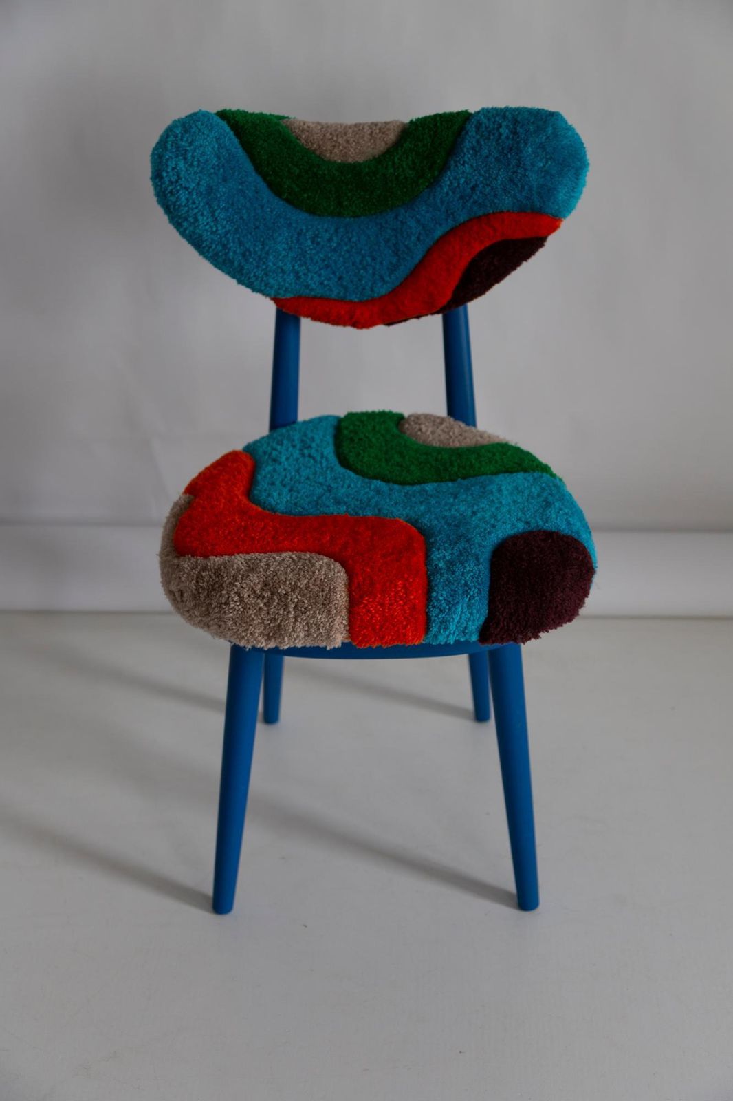 Meubels Mid Century Fauteuil Type A5828 Met Schelpvormige Rugleuning, Handmatig Getuft Wol In Blauw Groen, Europa, Polen, Ca. Jaren 1960 photo