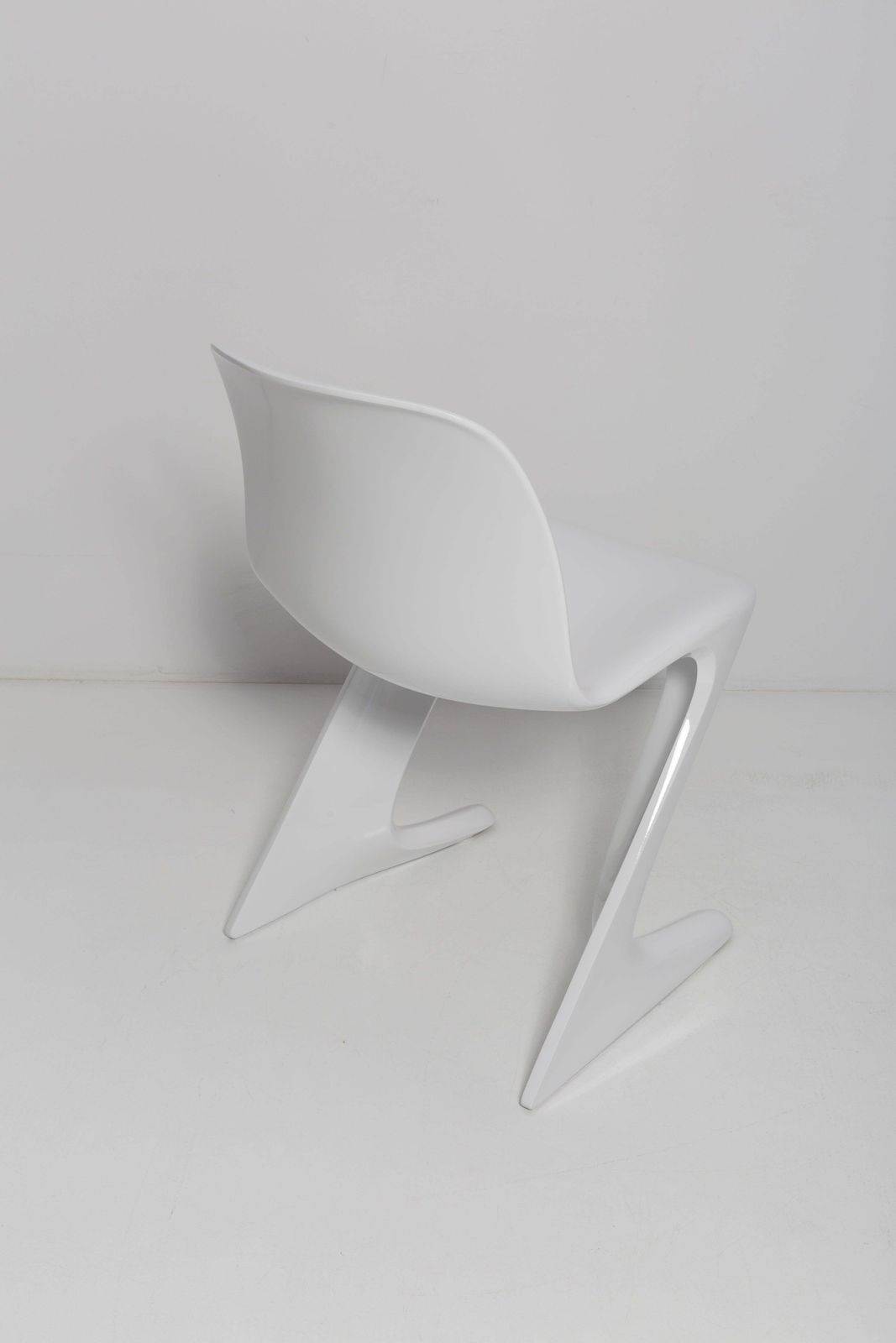 photo furniture White Glossy Kangaroo Chair Designed By Ernst Moeckl, Germany, 1960s