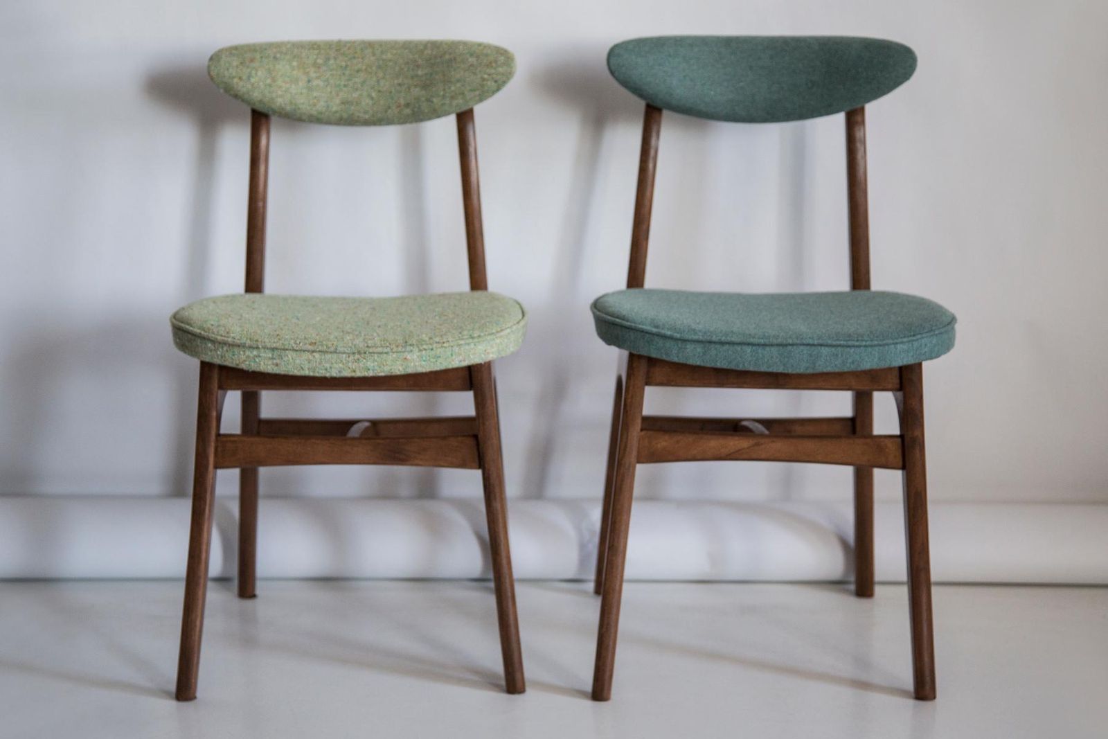 Paar Mid Century Stoelen, Groen Wol, Halas, Polen, Jaren 1960 photo furniture