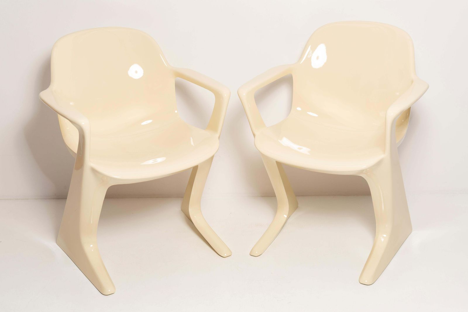Mid Century Light Beige Kangaroo Chair Designed By Ernst Moeckl, Germany, 1968 photo for sale
