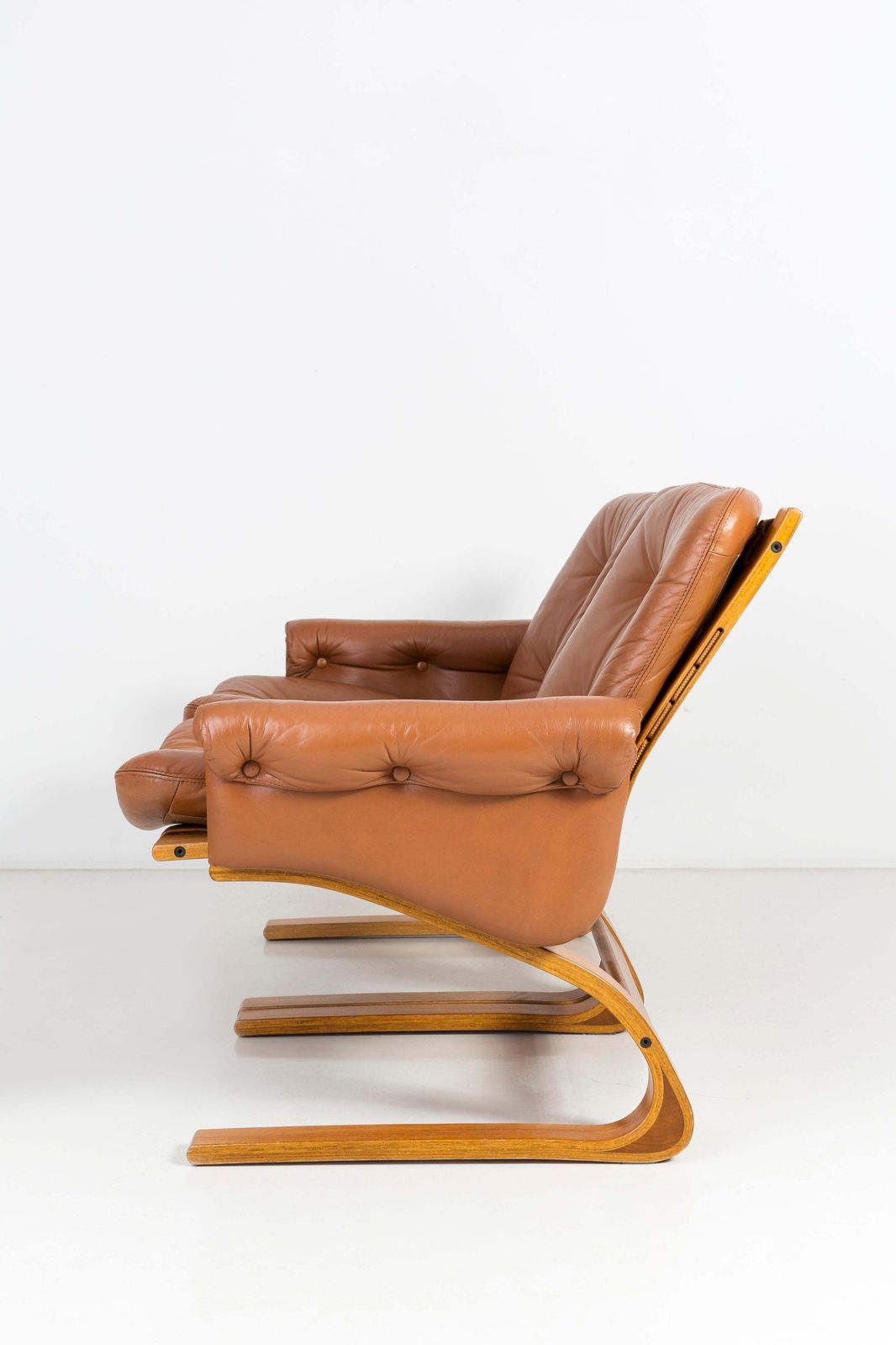 20th Century Teak Wood Kengu Sofa, Elsa & Nordahl Solheim For Rybo Rykken, 1970s photo Furniture