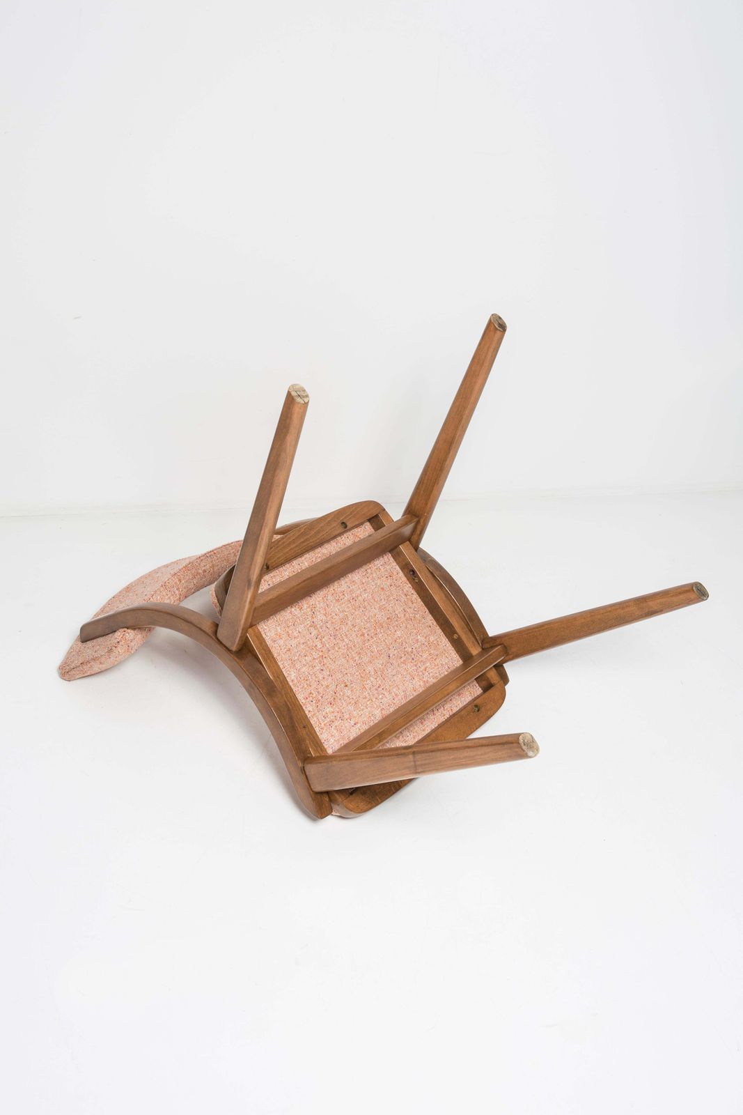 Meubels Set Van Vier Mid Century Modern Bumerang Stoelen, Perzik Oranje Wol, Polen, Jaren 1960 photo