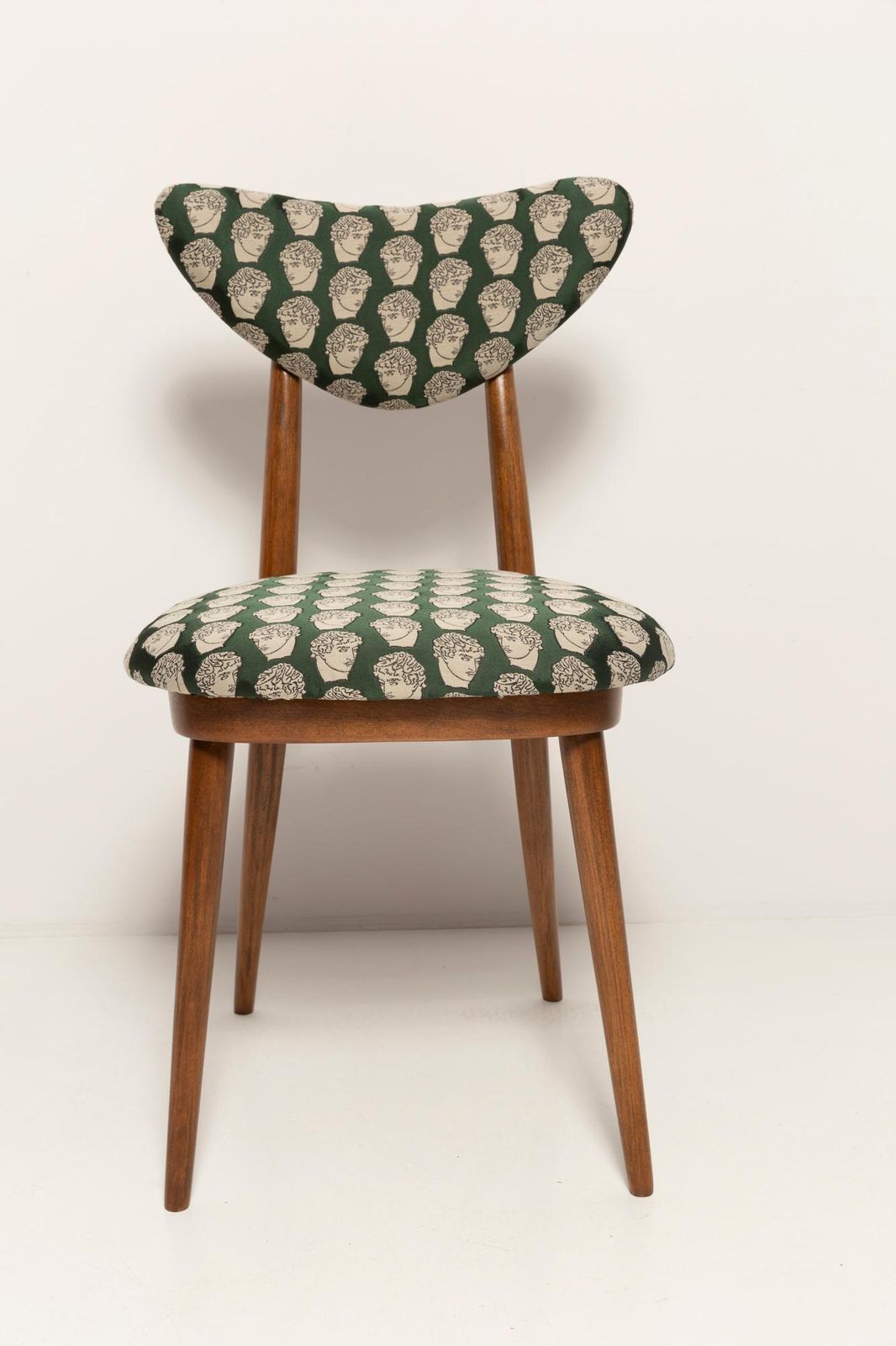 photo vinterior Midcentury David Print Emerald Satin, Walnut Wood Heart Chair, Europe, 1960s
