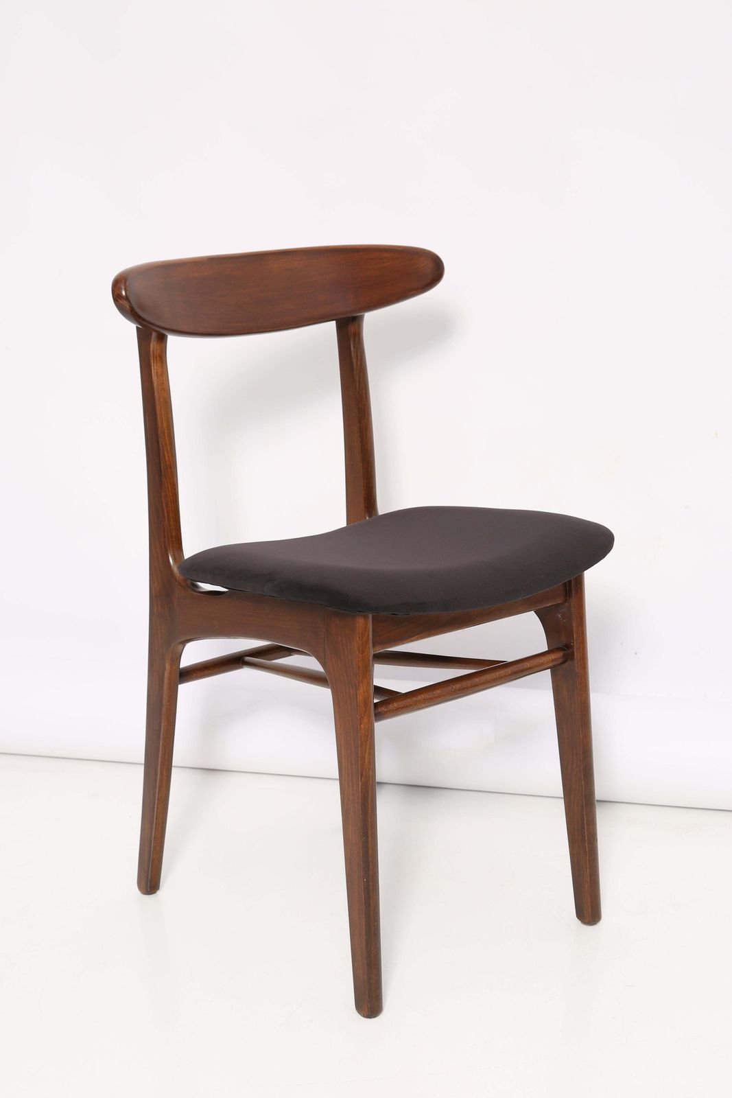 Set Van Vier Mid Century Stoelen Met Zwart Fluwelen Bekleding, Van Rajmund Halas, Polen, Jaren 1960 photo 2381.0