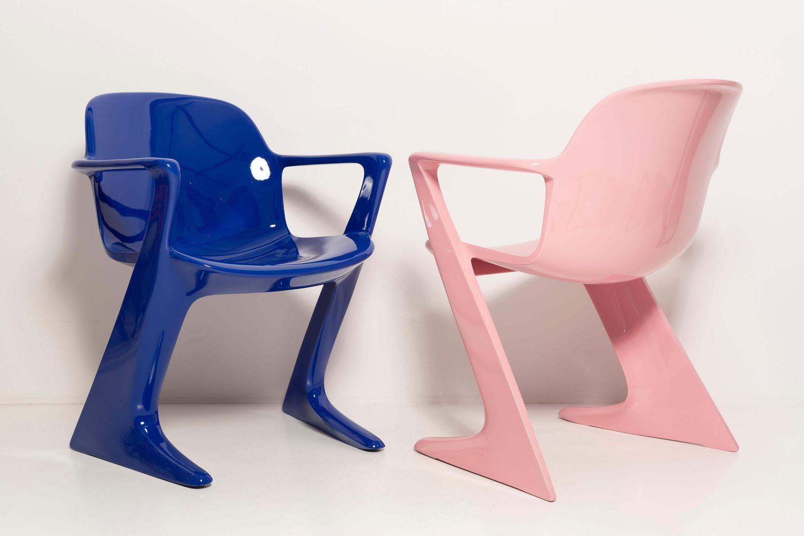 Two Mid Century Baby Pink And Blue Kangaroo Chairs, Ernst Moeckl, Germany, 1968 photo vintage