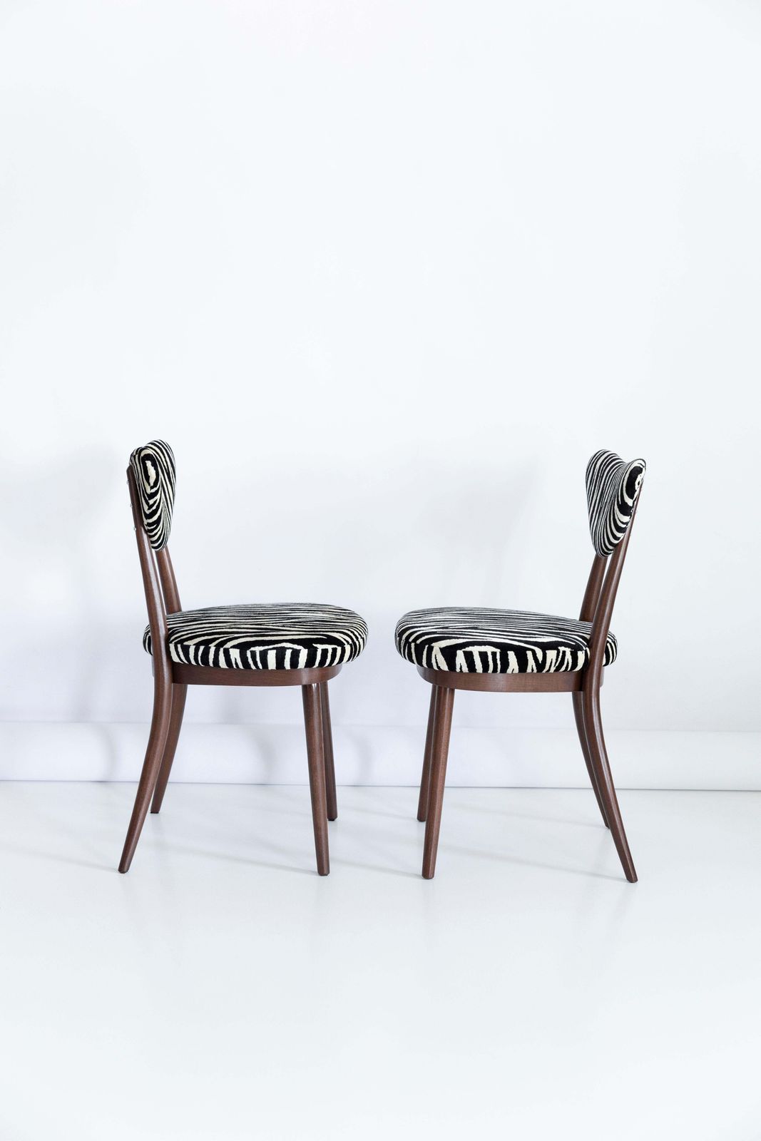 Six Midcentury Zebra Black White Heart Chairs, Hollywood Regency, Poland, 1960s photo vintage