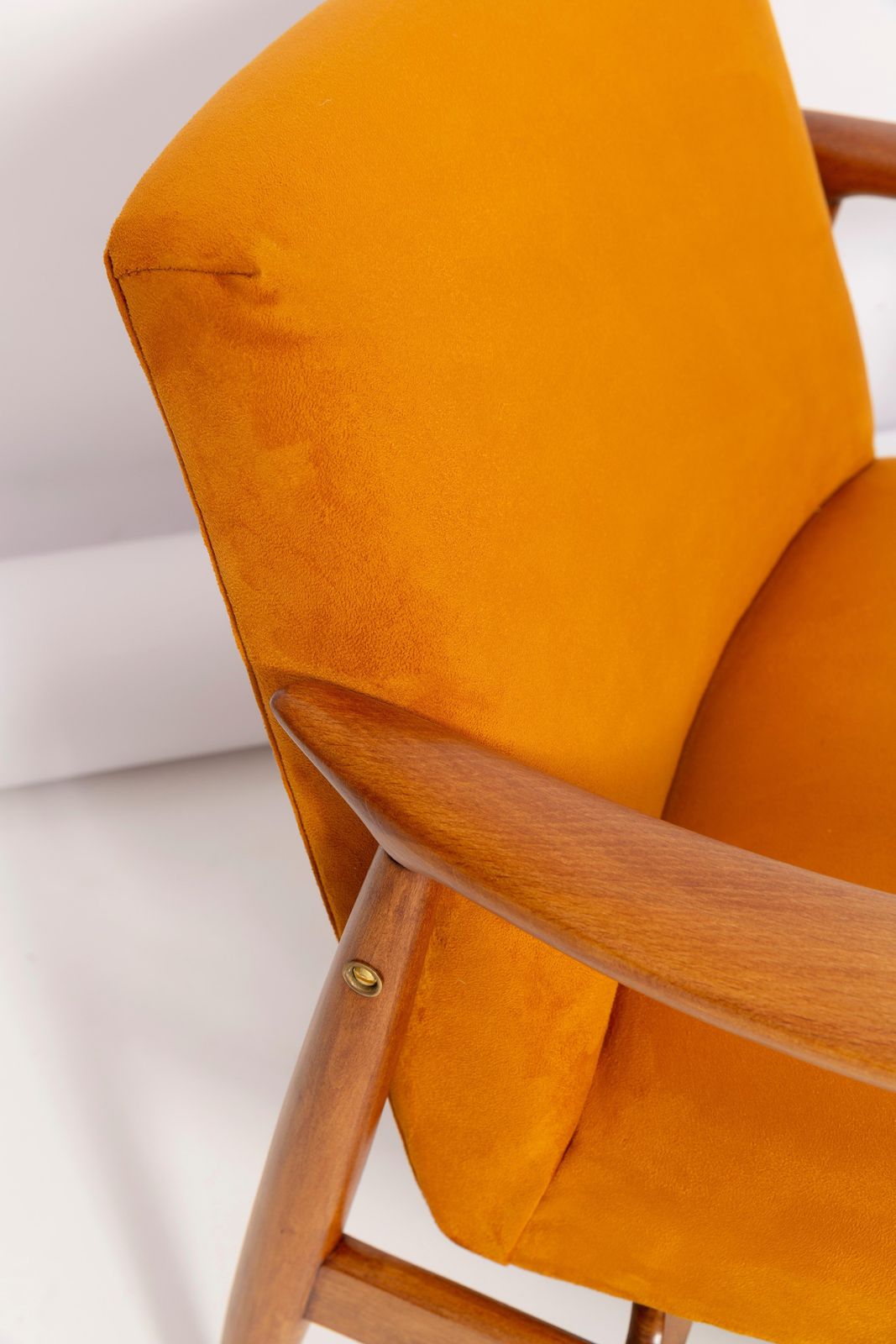 Mid Century Mosterdgele Fauteuil, Ontworpen Door J. Kedziorek, Europa, Jaren 1960 photo vinterior