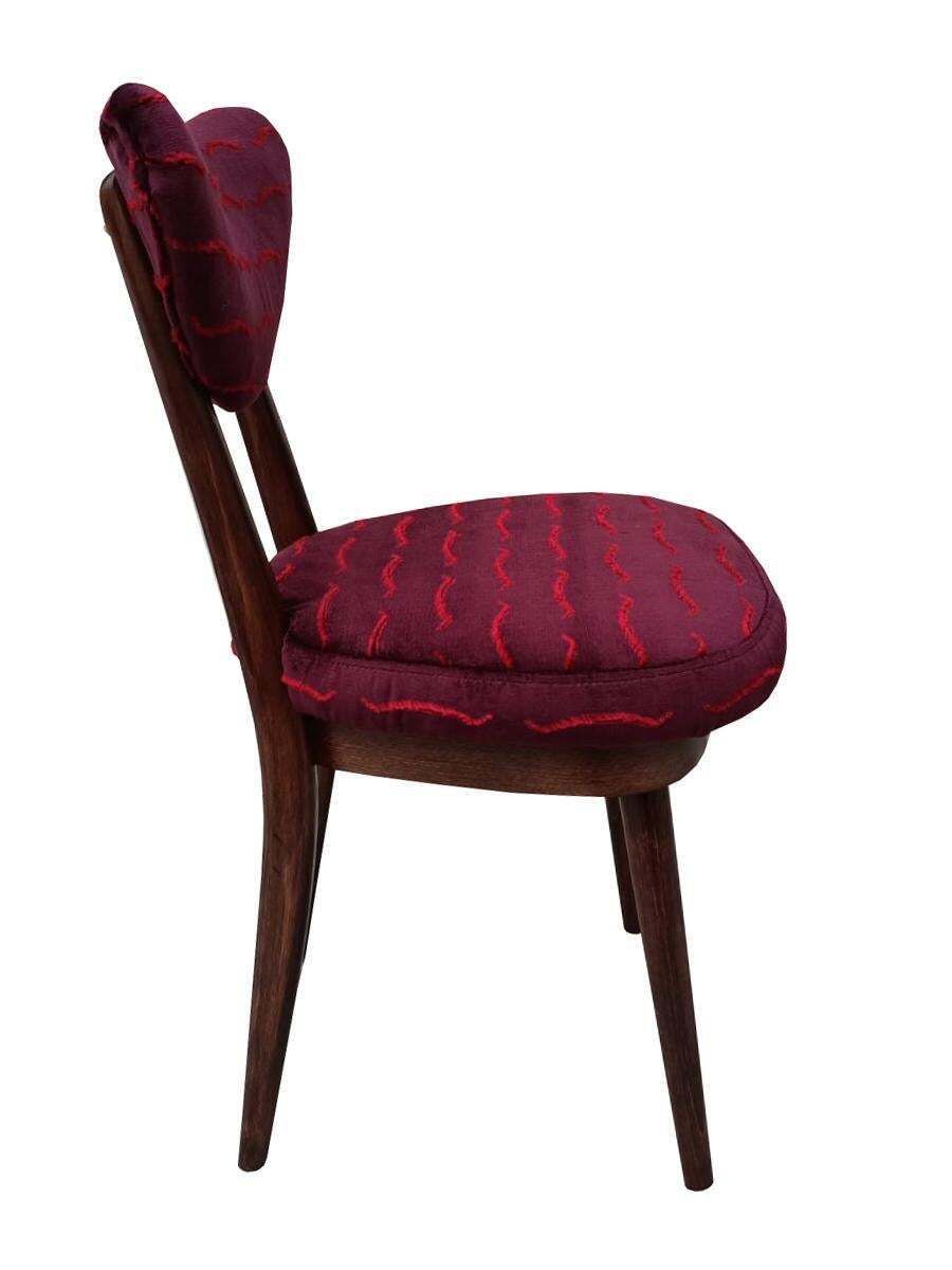 Vier Mid Century Stoelen Met Hartvormige Rugleuning, Bekleed Met Nouvelles Vagues Fluweel In Bordeauxrood, Europa, Ca. Jaren 1960 photo for sale