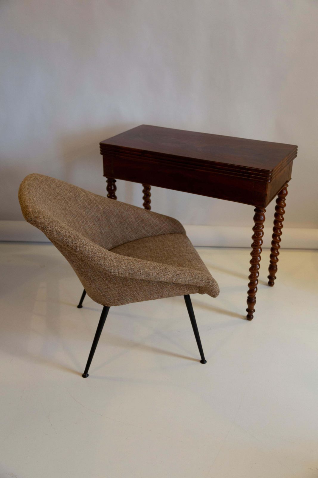 Mid Century Beige "Eva" Club Fauteuil, Europa, Jaren 1960 photo furniture