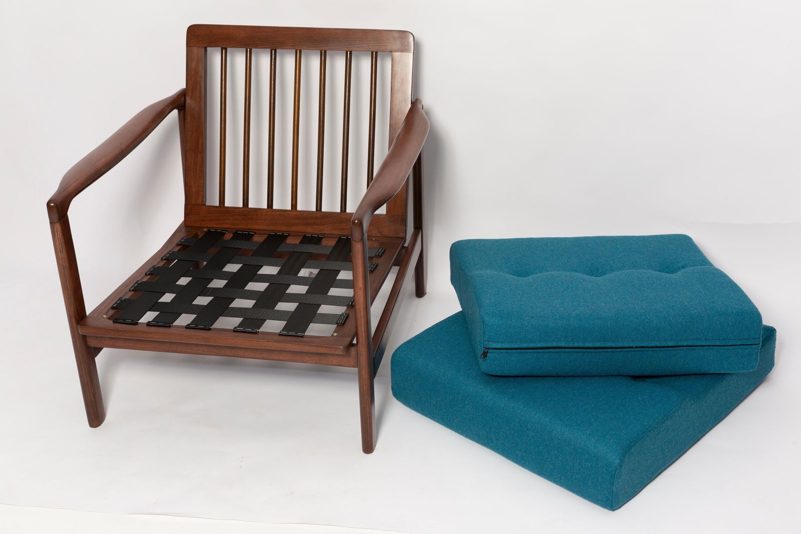 photo vintage Pair Of Mid Century Armchairs And Coffee Table, Zenon Baczyk, Europe, 1960s