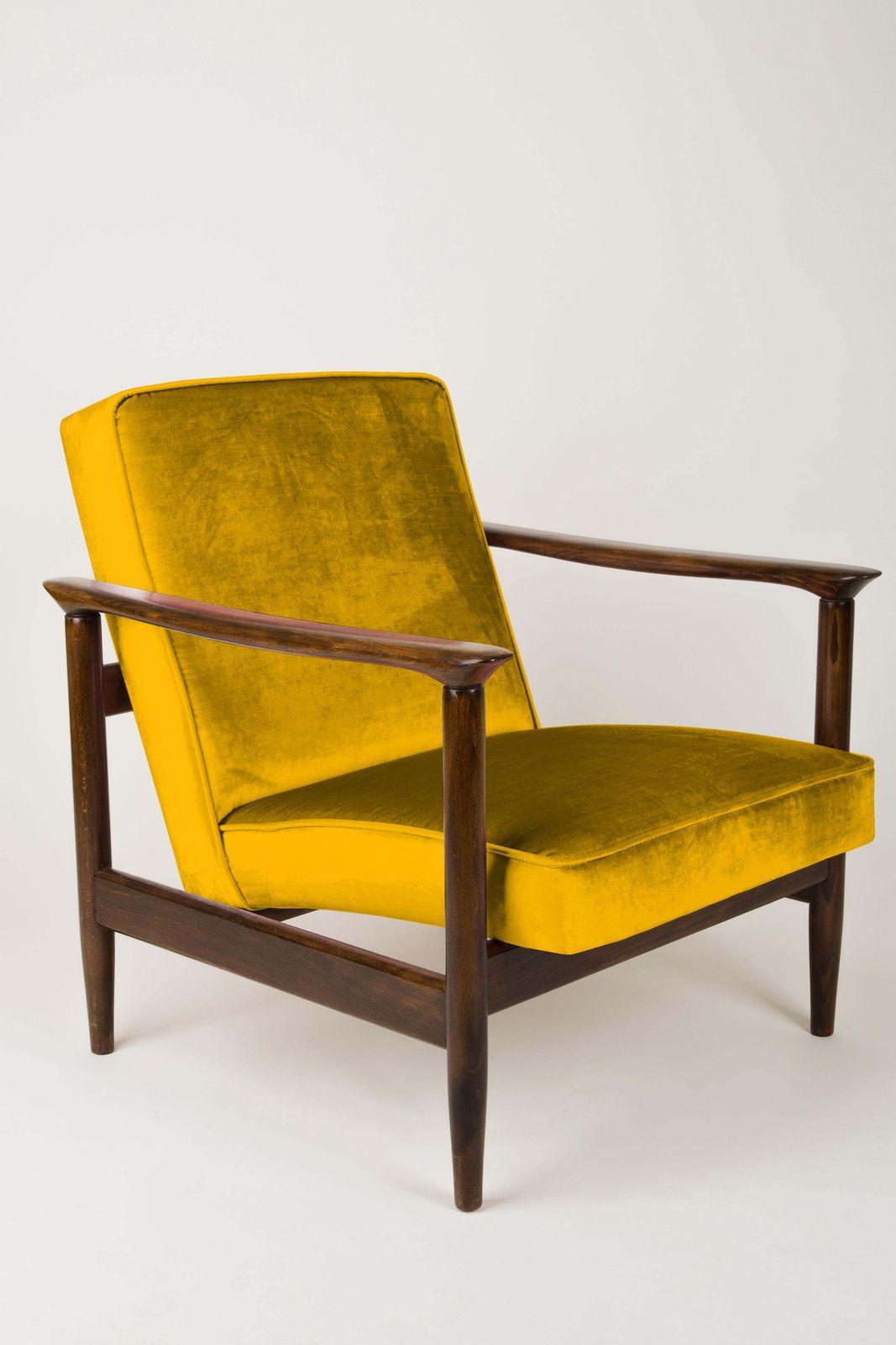 Paar Gele Fauteuils, Edmund Homa, Gfm 142, Jaren 1960, Polen photo for sale