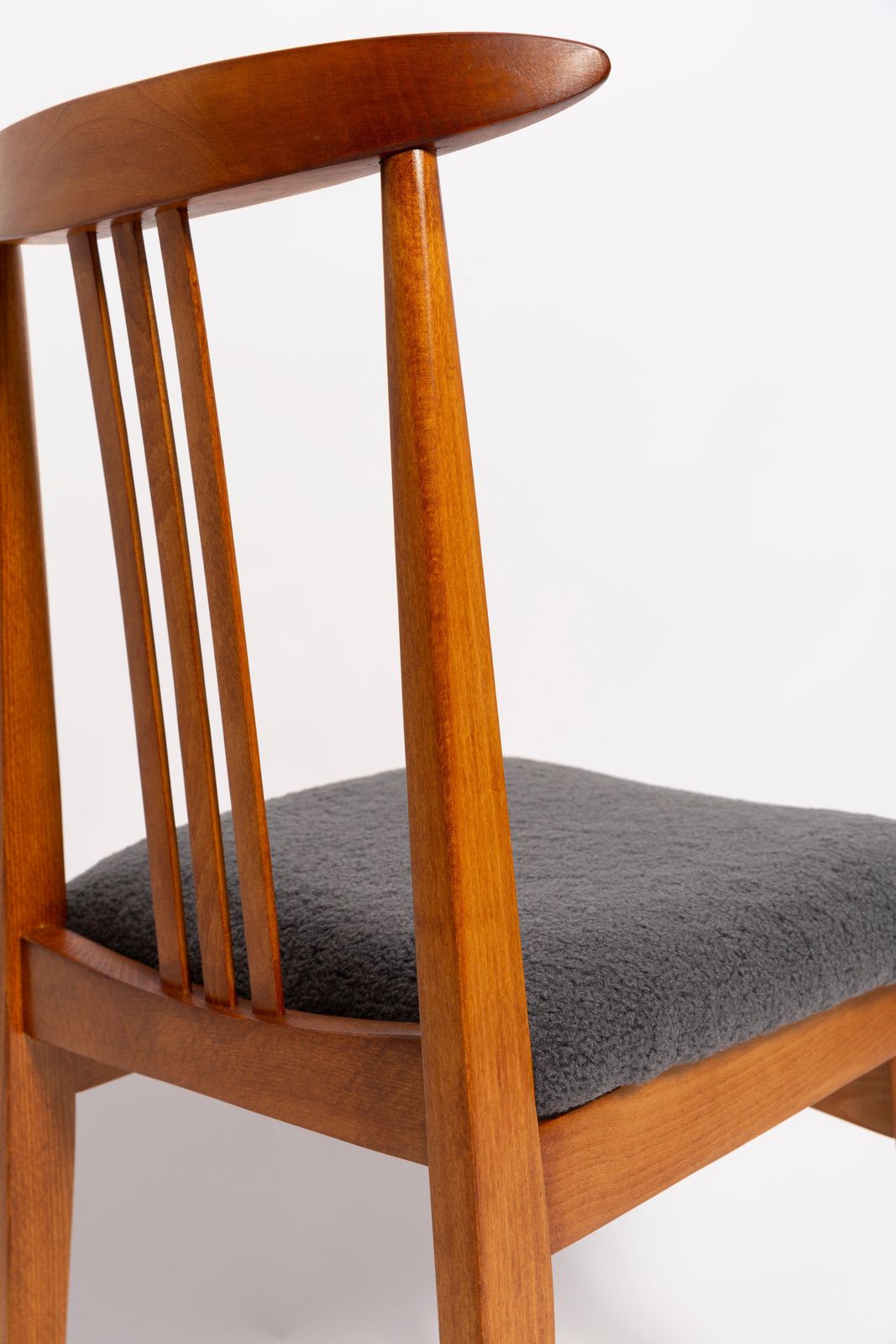 Zes Mid Century Stoelen Met Boucléstof In Grafietkleur, Middelhout, M. Zielinski, Europa, 1960 photo 3061.0