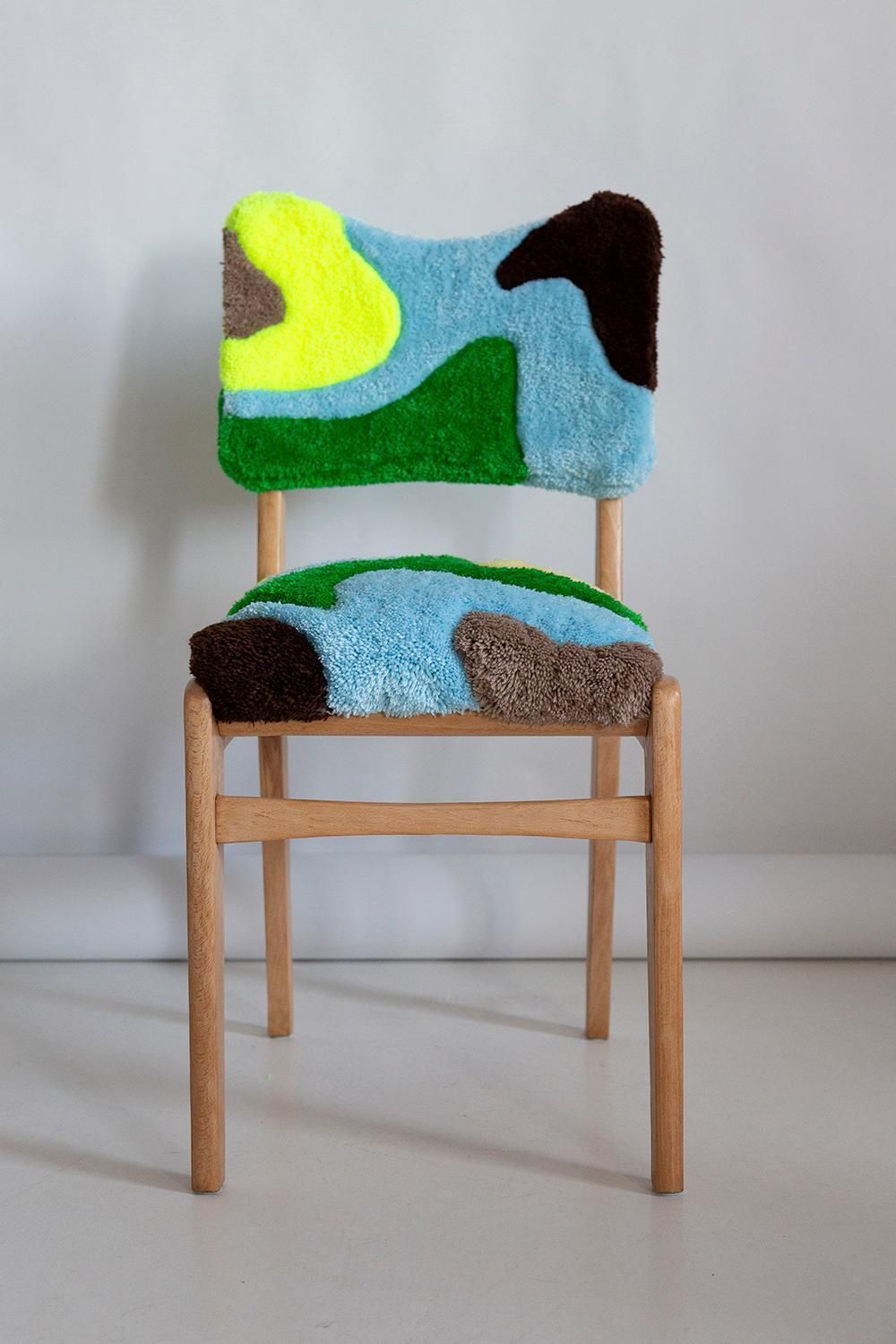 photo buy Set Van Vier Mid Century Gestoffeerde Stoelen, Licht Hout, Rajmund Halas, Polen, Jaren 1960