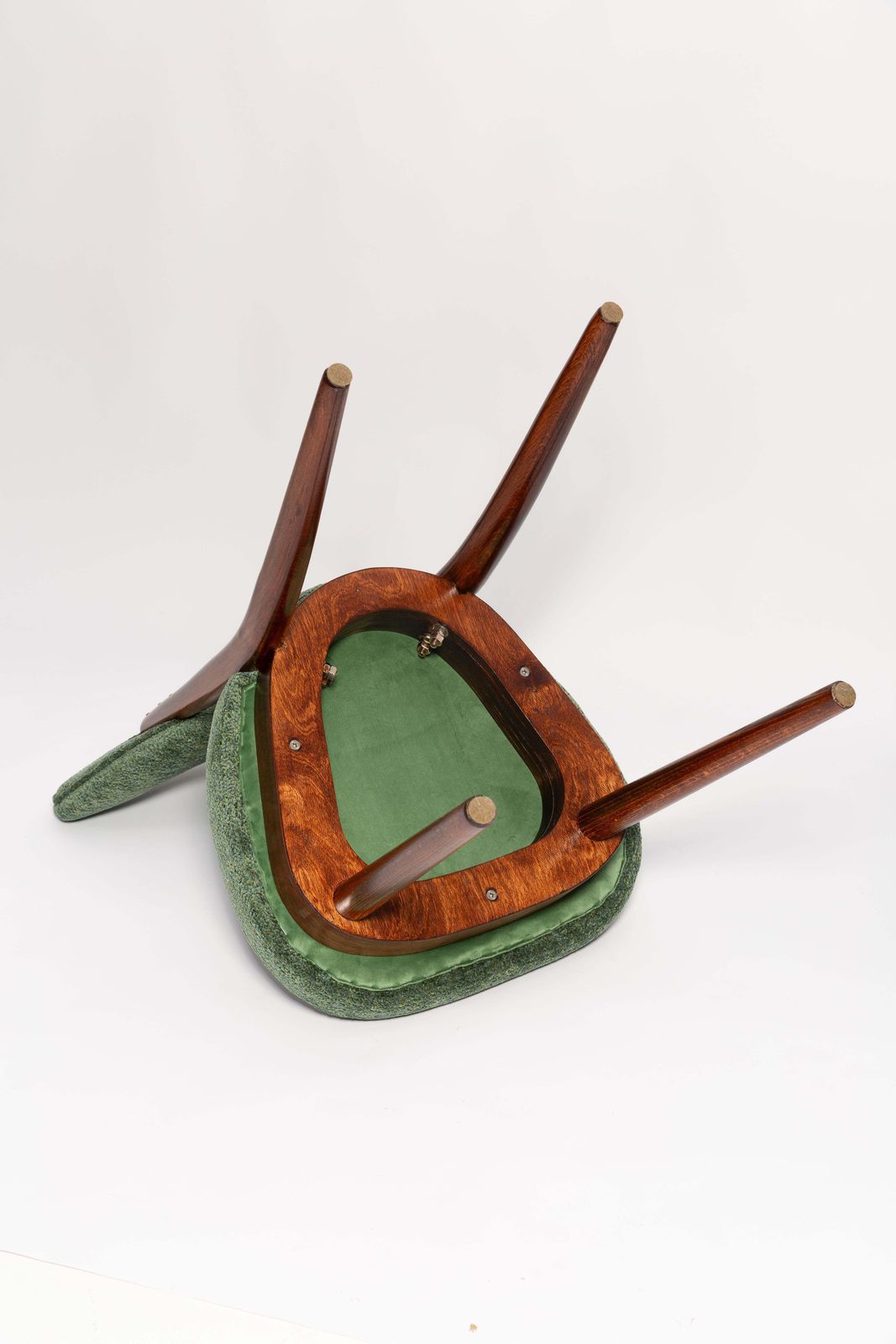 Set Of Six Mid Century Heart Chairs, Green Velvet, Dark Wood, Europe 1960s photo vintage