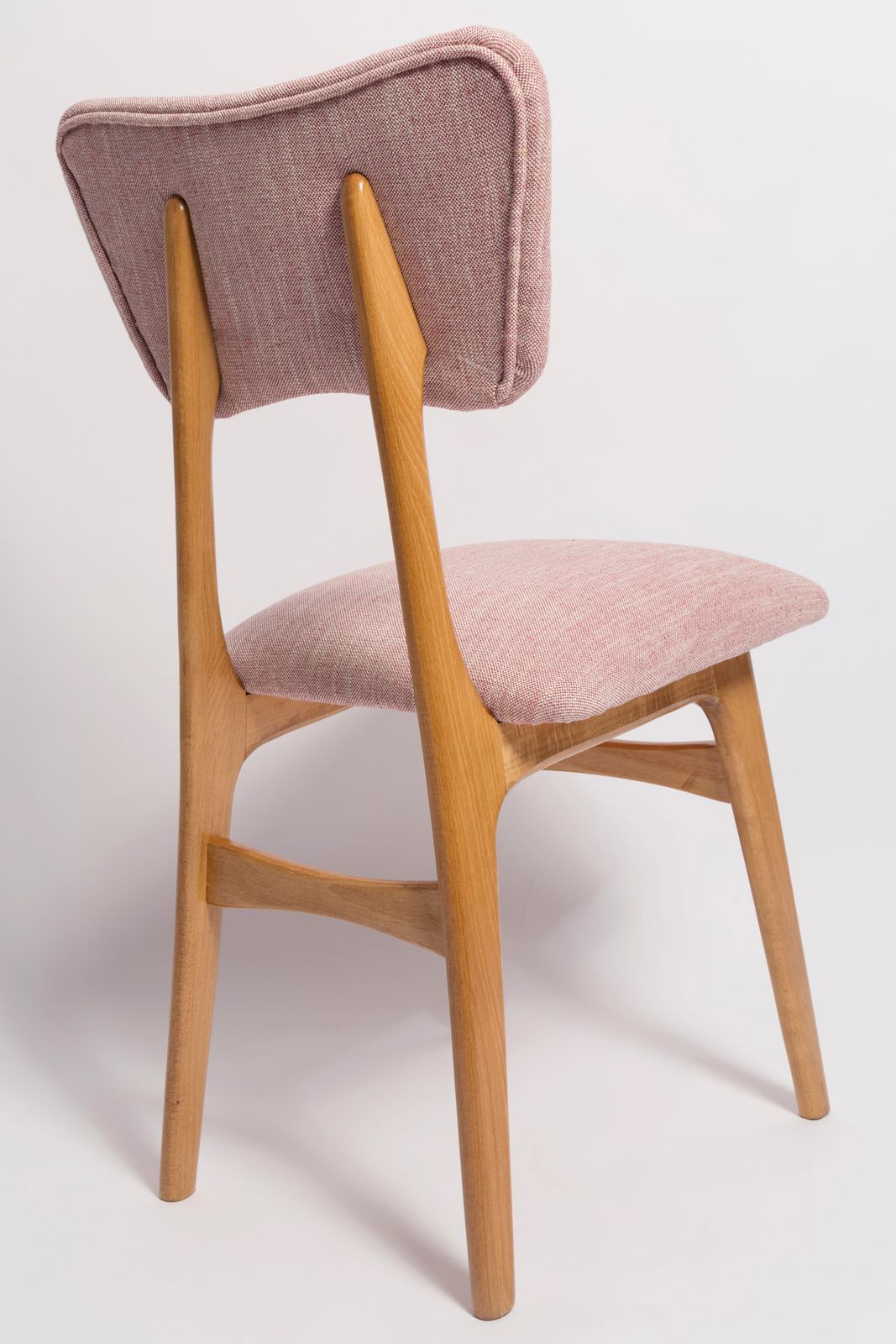 Zes Mid Century 'Butterfly' Eetkamerstoelen, Roze Linnen, Licht Hout, Europa, Jaren 1960 photo buy