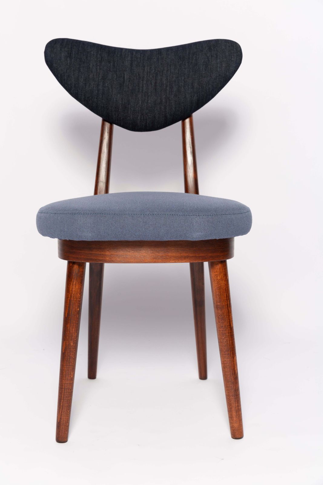 photo for sale Set Van Tien Mid Century Stoelen Met Hartvormige Zitting, Bekleed In Middenblauw En Donkerblauw Denim, Europa, Ca. Jaren 1960