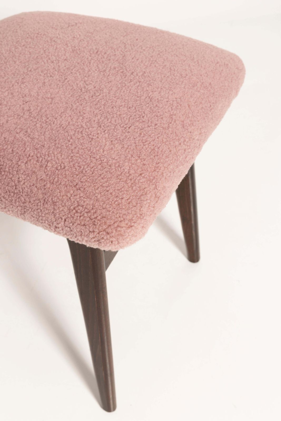 Set Of Eight Mid Century Butterfly Dining Chairs, Pink Boucle, Europe, 1960s photo vinterior