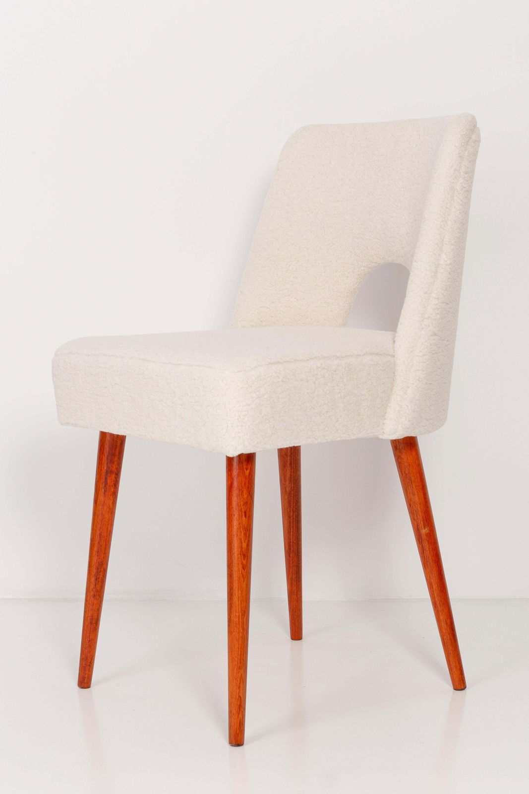 Set Of Ten Light Crème Boucle 'Shell' Chairs, 1960s photo vinterior