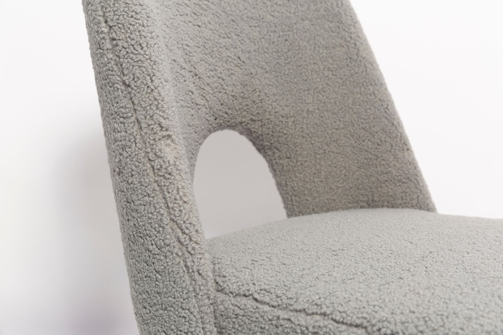 photo vinterior Set Of Eight Gray Boucle 'Shell' Chairs, Dark Beech Wood, Europe, 1960s