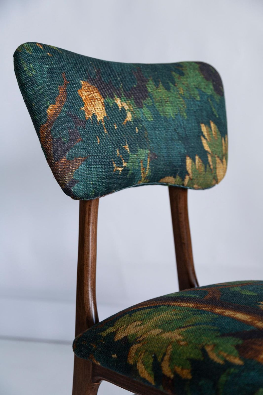 Set Of Eight Midcentury Butterfly Chairs, Linen Schwarzwald Dedar, Europe, 1960s photo vinterior