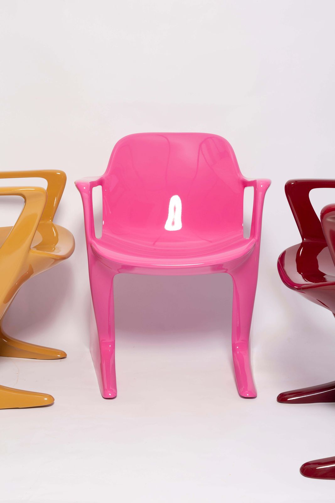 Set Of Four Sand Pink Purple And Red Kangaroo Chairs, Ernst Moeckl, Germany 1960 photo vinterior