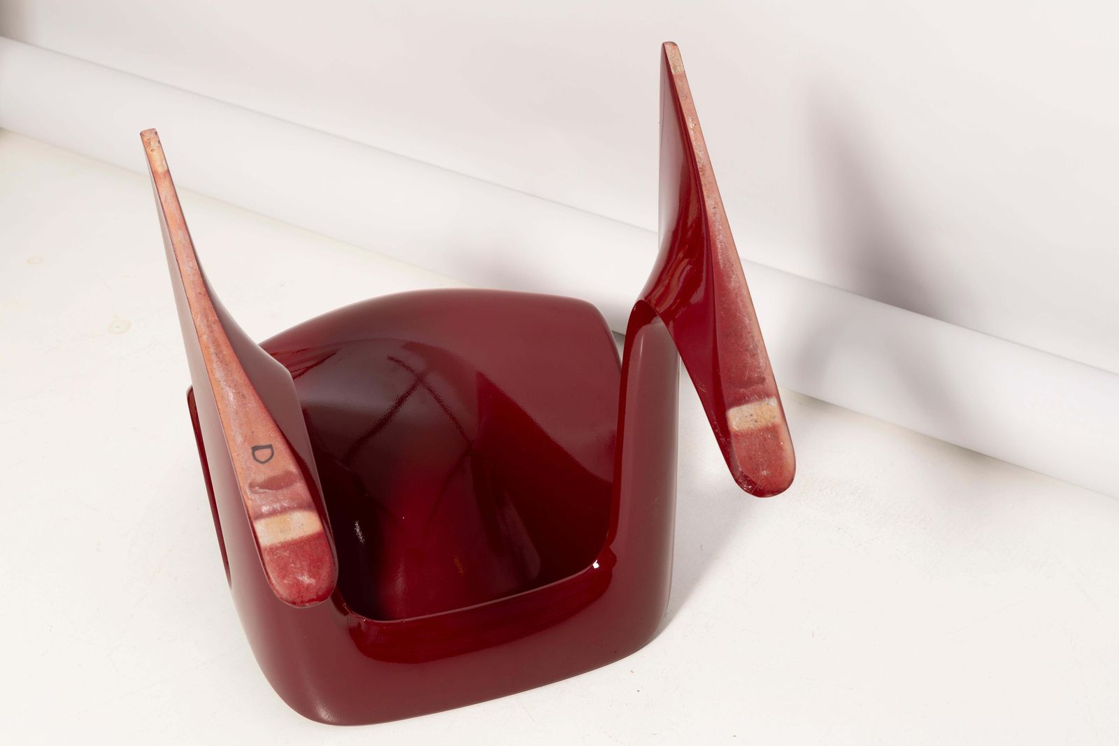 photo vinterior Set Of Six Dark Red Wine Kangaroo Chairs Designed By Ernst Moeckl, Germany, 1968