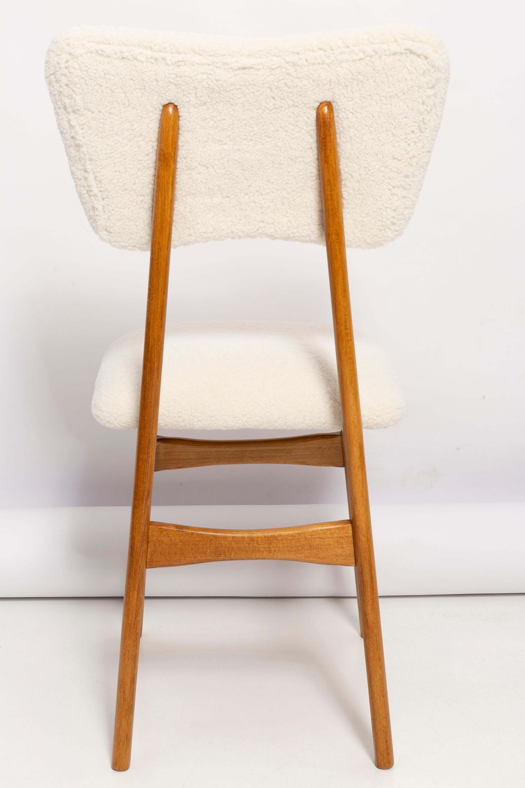 Furniture Set Of Twelve 20th Century Cream Boucle Butterfly Chairs, 1960s, Poland photo