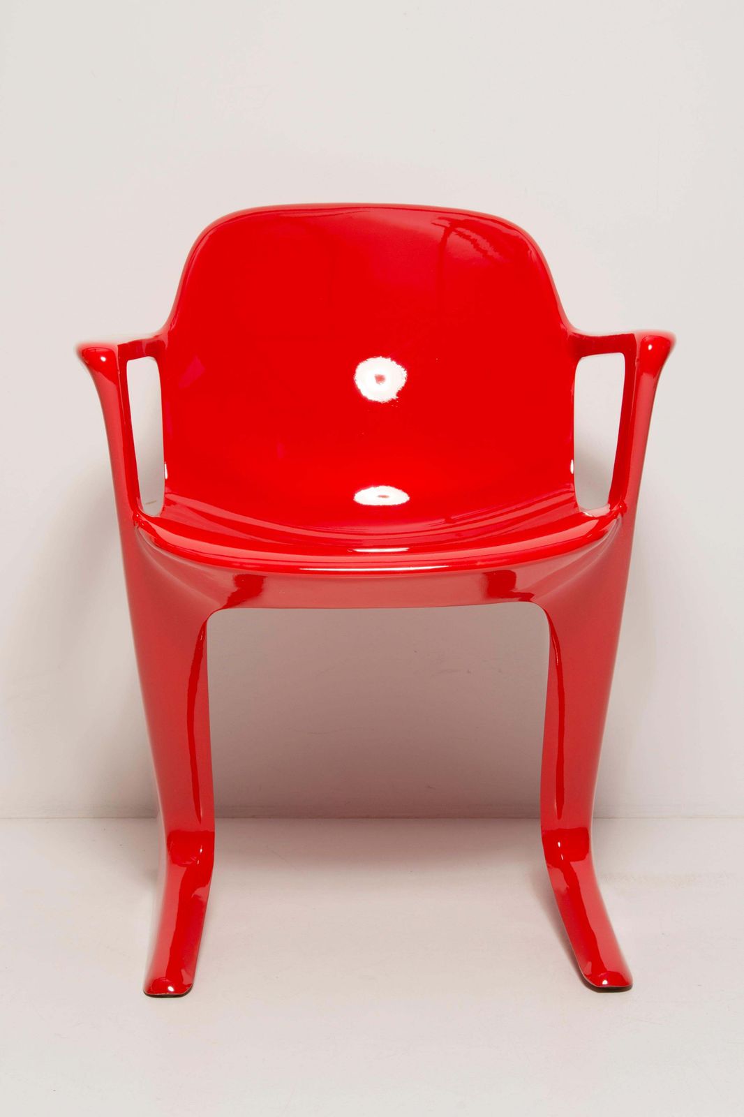 photo furniture Set Of Six Midcentury Signal Red Kangaroo Chairs, Ernst Moeckl, Germany, 1968