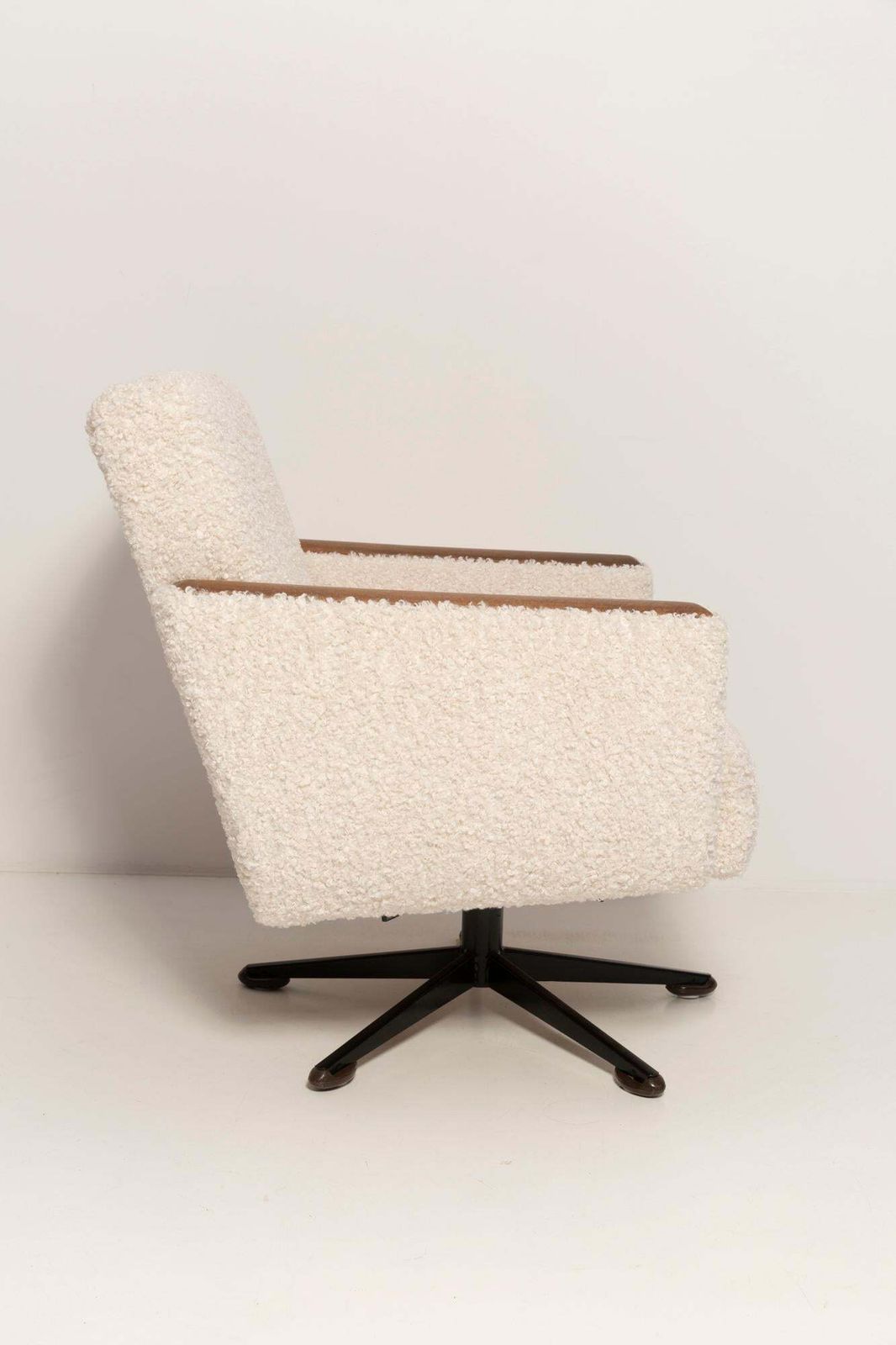 photo furniture Pair Of Midcentury Light Faux Fur Bouclé Swivel Armchairs, Europe, 1960s